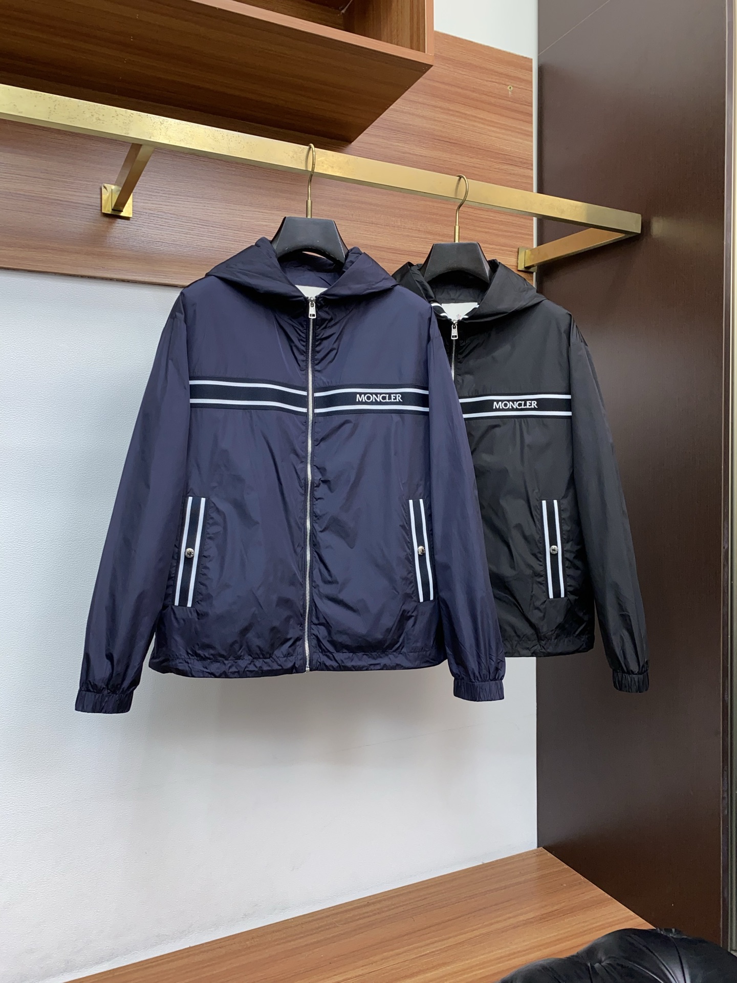 🌾 蒙口 202春夏新款男士休闲定制夹克外套。穿上简约干练的休闲外套，瞬间重回时髦霸气，又是活力满满的状