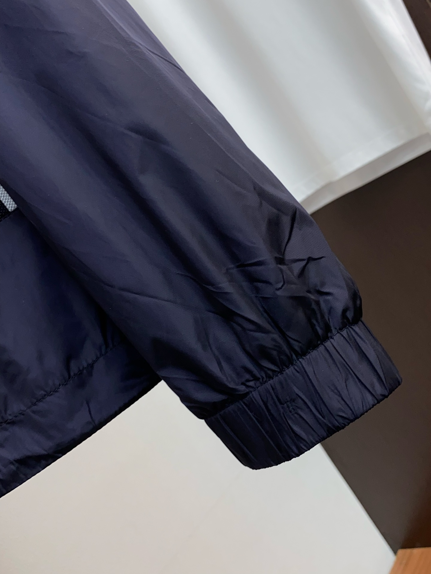 🌾 蒙口 202春夏新款男士休闲定制夹克外套。穿上简约干练的休闲外套，瞬间重回时髦霸气，又是活力满满的状