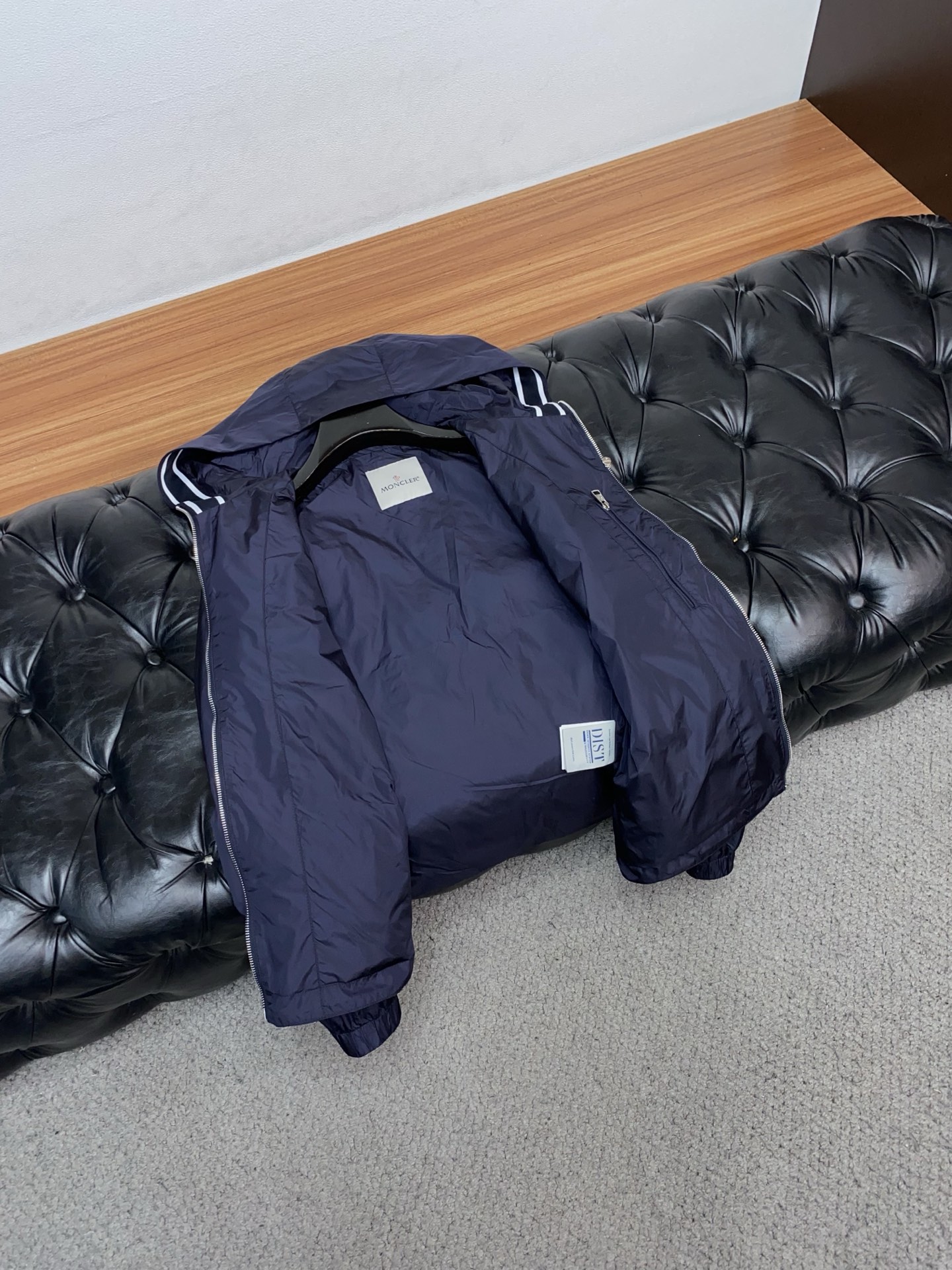 🌾 蒙口 202春夏新款男士休闲定制夹克外套。穿上简约干练的休闲外套，瞬间重回时髦霸气，又是活力满满的状