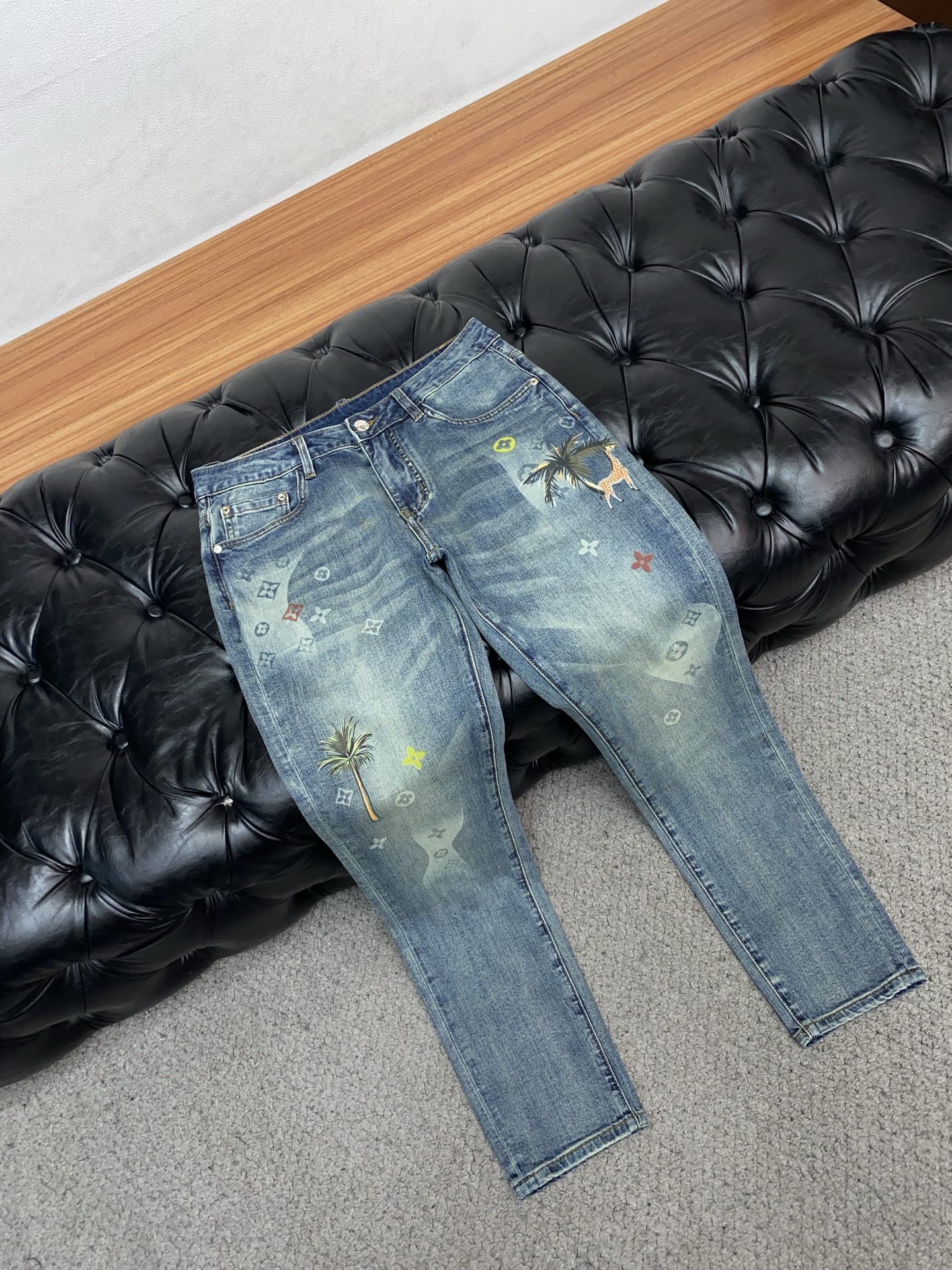 1v路易威登 高端定制、2026早春最新款牛仔裤 柜台同步发售 原版定制复刻 客供五金辅料 原单品质 进