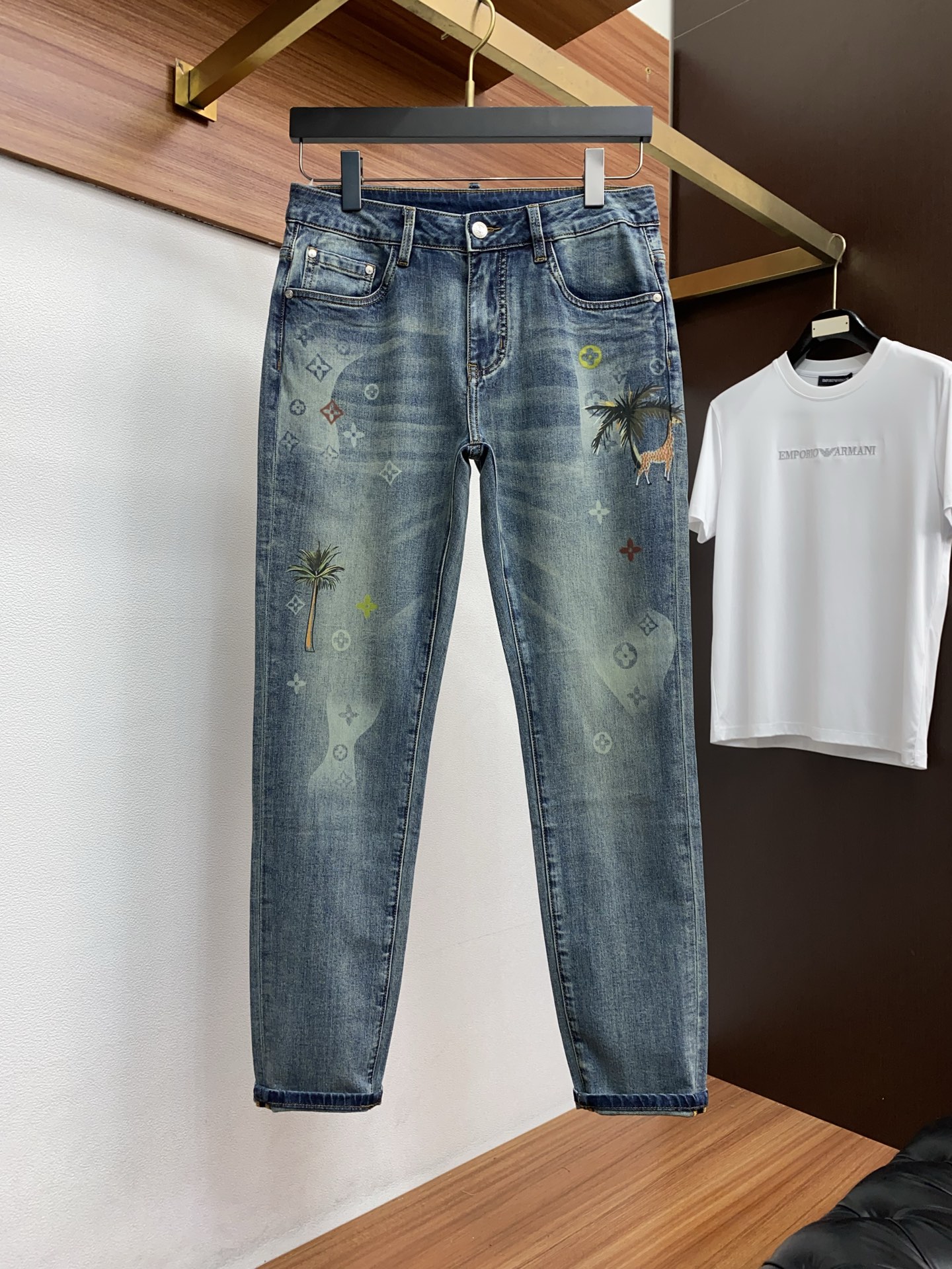 1v路易威登 高端定制、2026早春最新款牛仔裤 柜台同步发售 原版定制复刻 客供五金辅料 原单品质 进