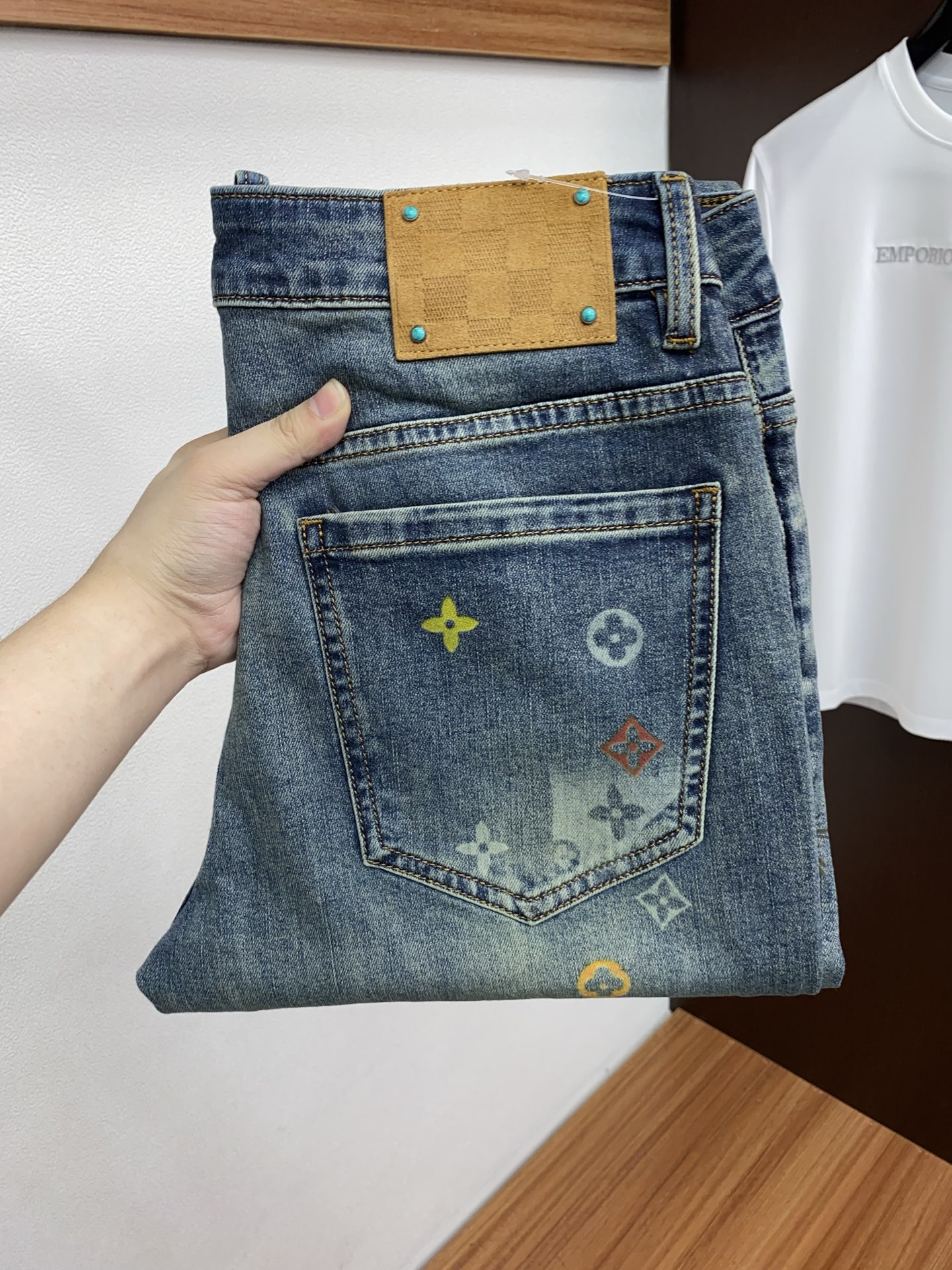 1v路易威登 高端定制、2026早春最新款牛仔裤 柜台同步发售 原版定制复刻 客供五金辅料 原单品质 进