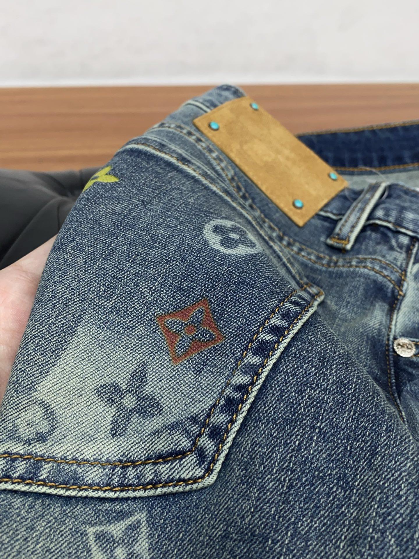 1v路易威登 高端定制、2026早春最新款牛仔裤 柜台同步发售 原版定制复刻 客供五金辅料 原单品质 进