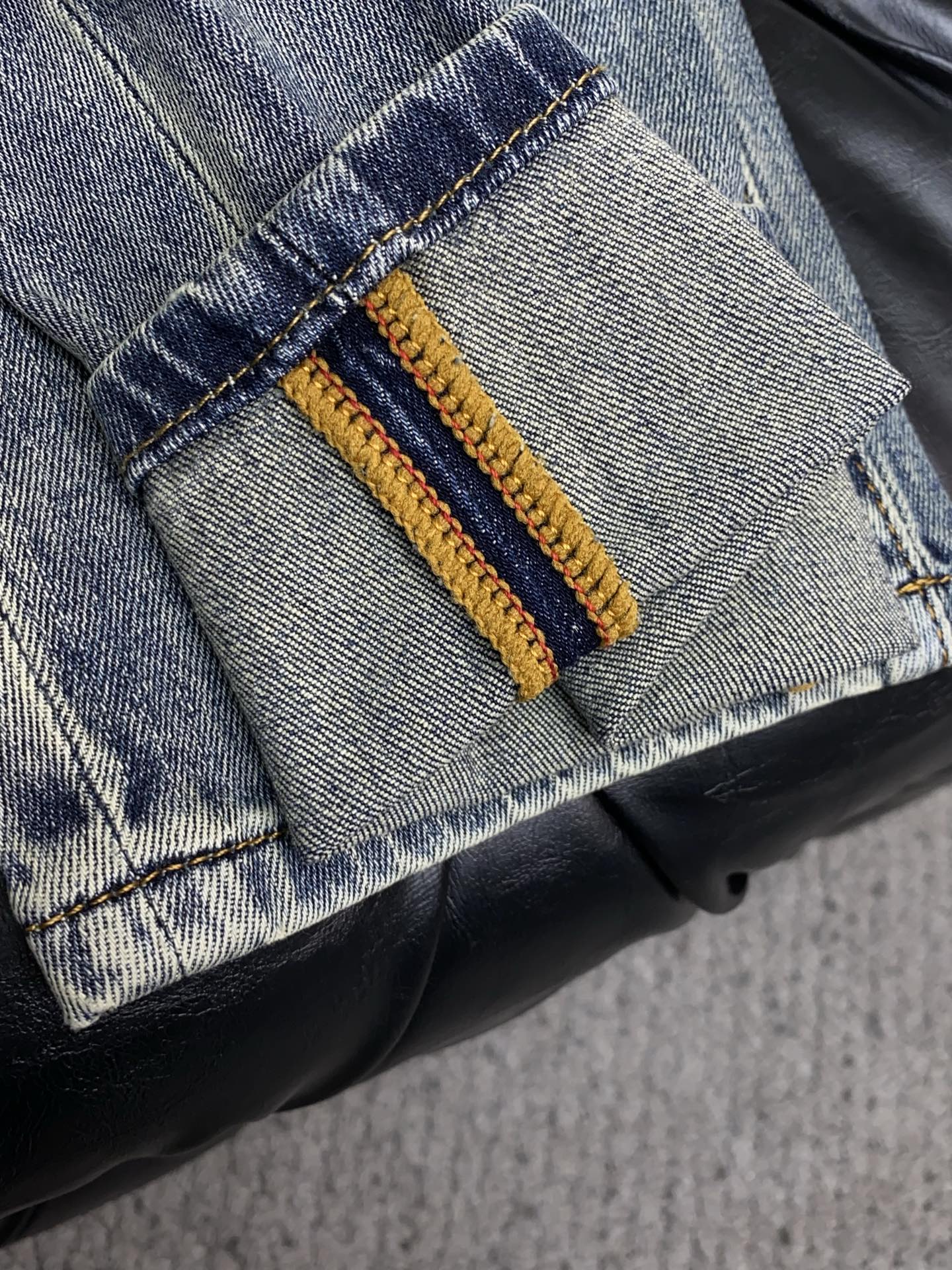 🌾 巴宝莉 高端定制、2026早春最新款牛仔裤 柜台同步发售 原版定制复刻 客供五金辅料 原单品质 进口