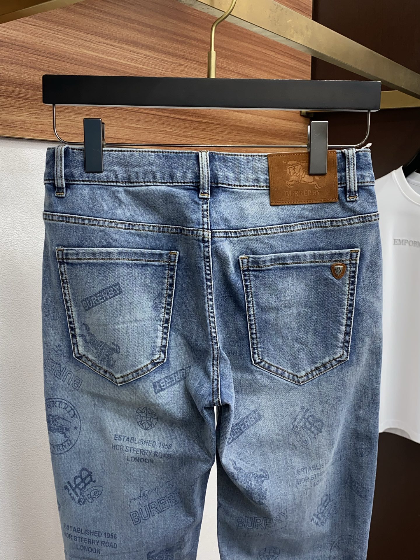 巴宝莉 高端定制、2026早春最新款牛仔裤 柜台同步发售 原版定制复刻 客供五金辅料 原单品质 进口牛仔