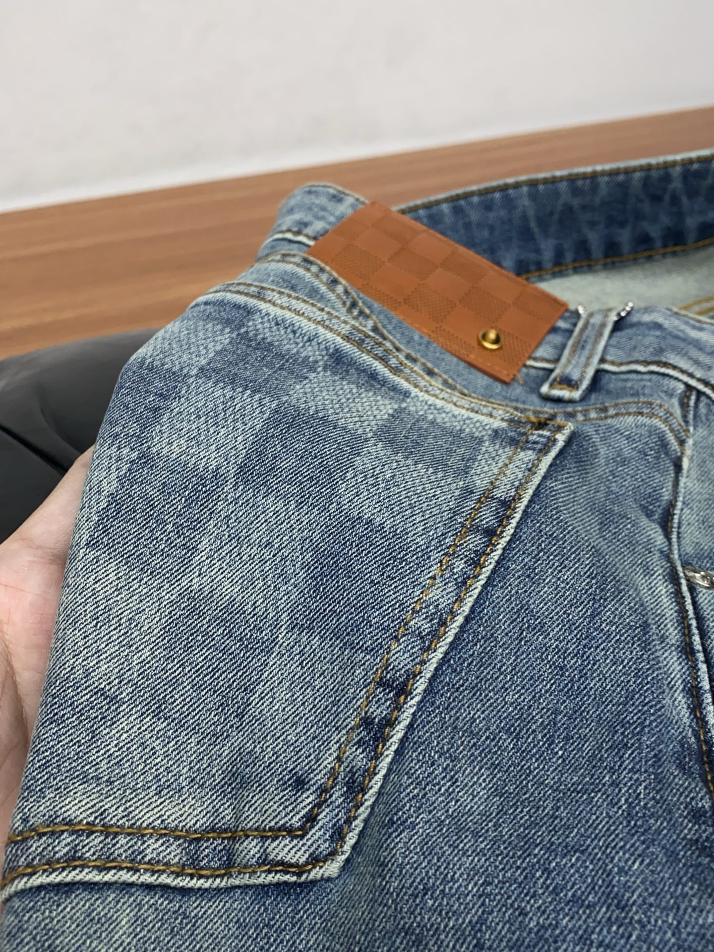 1v路易威登 26春夏 新品 原单男士修身牛仔休闲裤 纯血统品 G柜7000+ 每季必出的类型，无需质疑