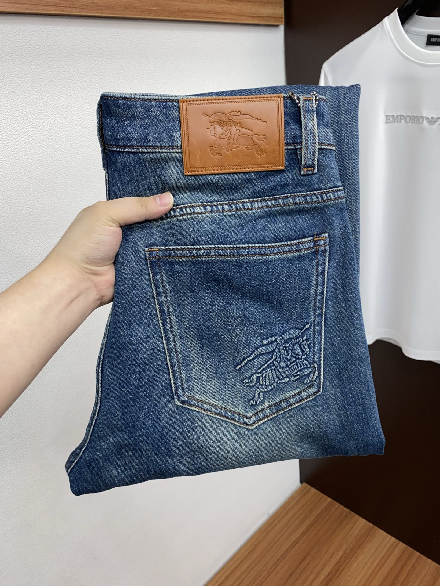 巴宝莉 26春夏 新品 原单男士修身牛仔休闲裤 纯血统品 G柜7000+ 每季必出的类型，无需质疑的热卖