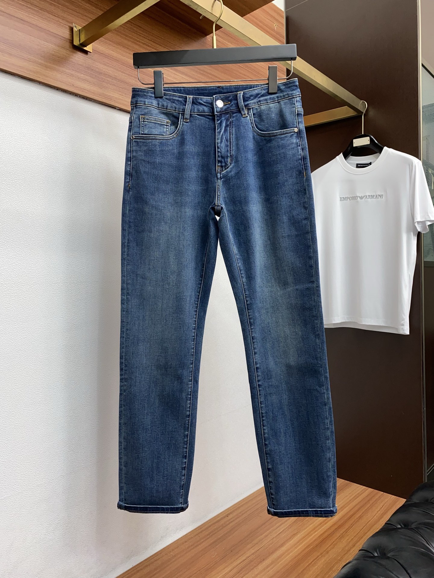 蒙口 26春夏 新品 原单男士修身牛仔休闲裤 纯血统品 G柜7000+ 每季必出的类型，无需质疑的热卖王