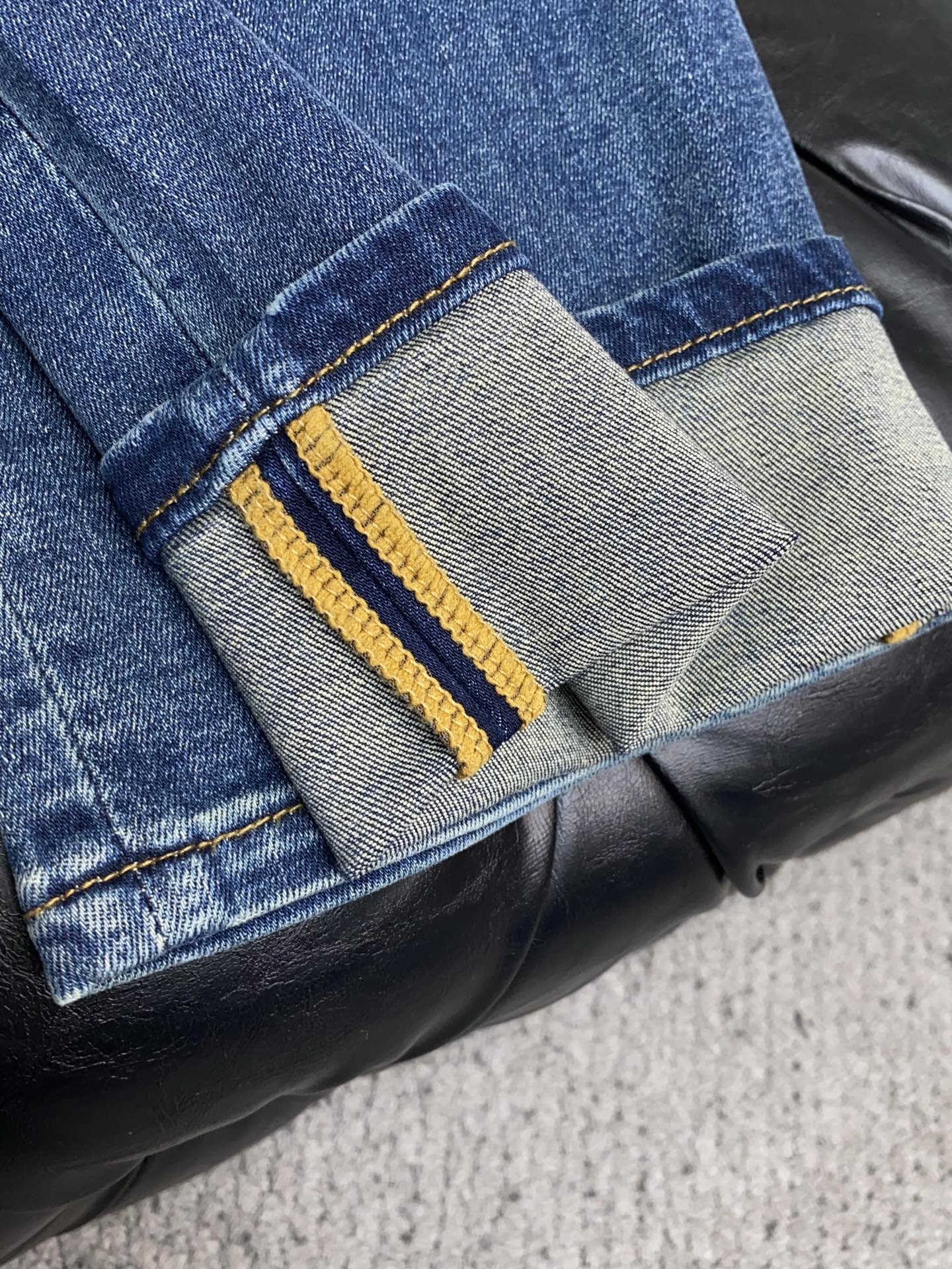 蒙口 26春夏 新品 原单男士修身牛仔休闲裤 纯血统品 G柜7000+ 每季必出的类型，无需质疑的热卖王