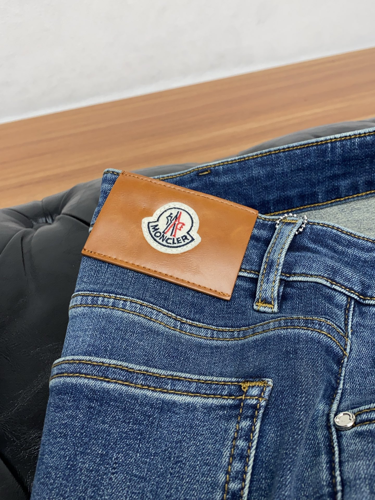 蒙口 26春夏 新品 原单男士修身牛仔休闲裤 纯血统品 G柜7000+ 每季必出的类型，无需质疑的热卖王