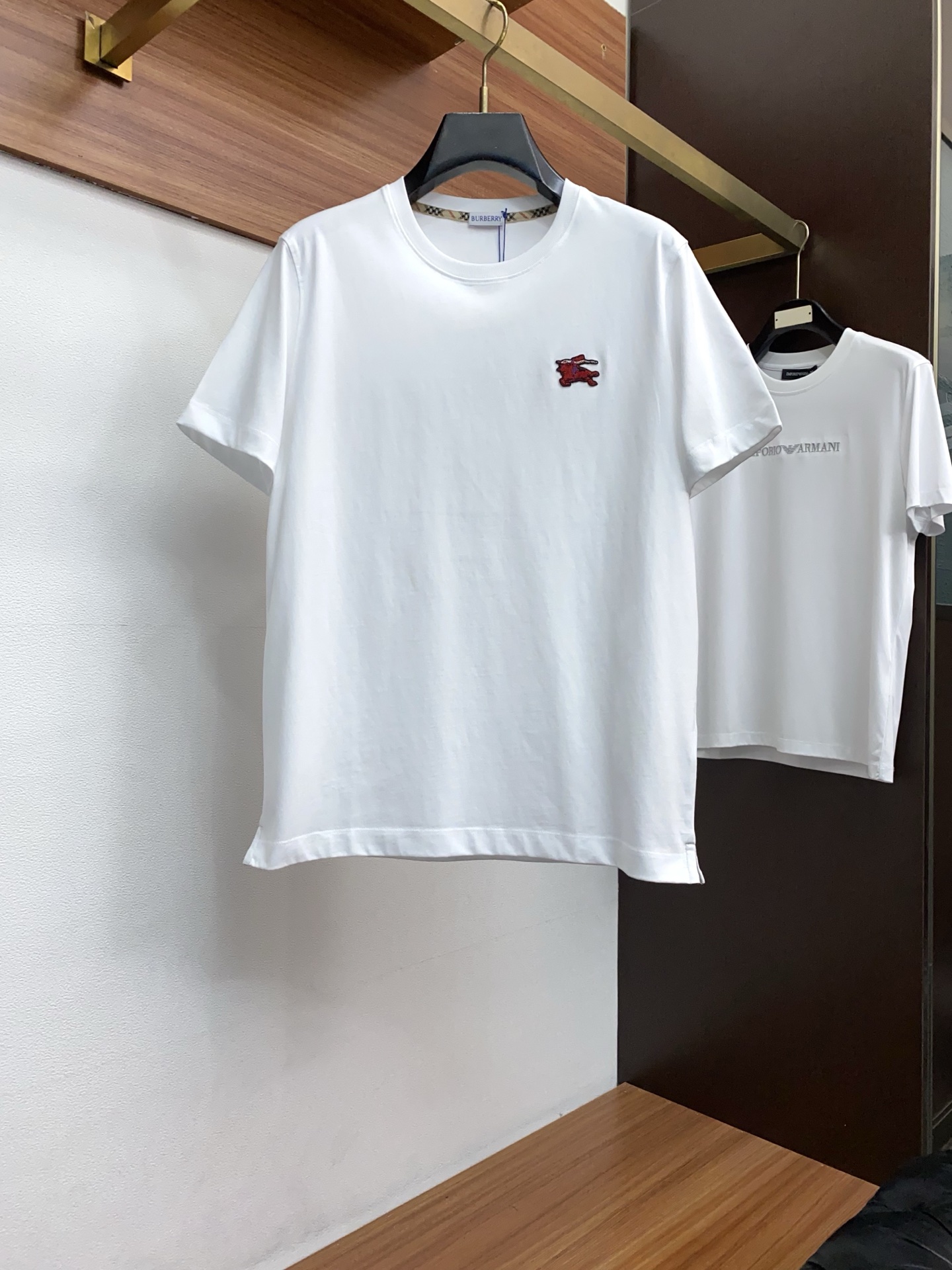 버버리 2026SS 로고 코튼 라운드넥 반팔 티셔츠 2209 Burberry T Shirt