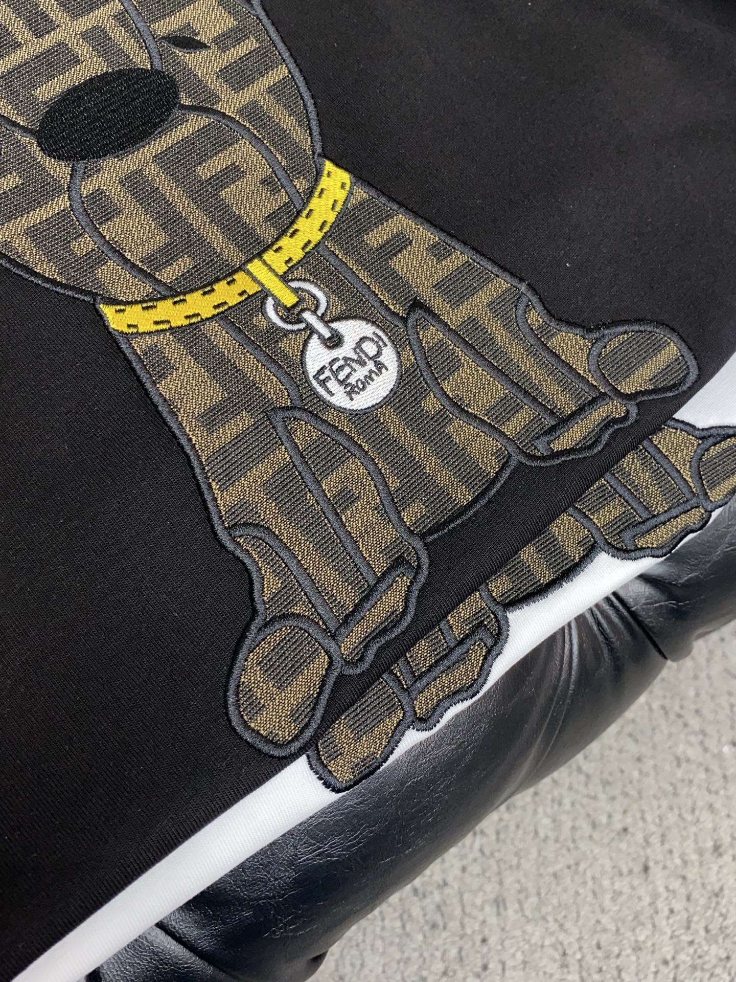 芬迪 26SS春夏新款 纯棉质圆领短袖 男士基础款纯白专柜短袖T恤衫！贸易公司渠道稀出，同步官网发售！基