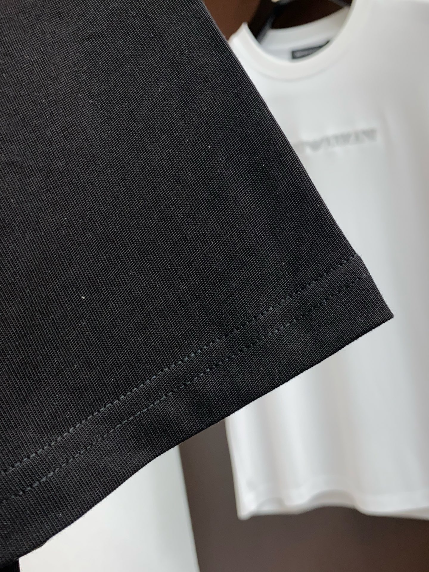 芬迪 26SS春夏新款 纯棉质圆领短袖 男士基础款纯白专柜短袖T恤衫！贸易公司渠道稀出，同步官网发售！基