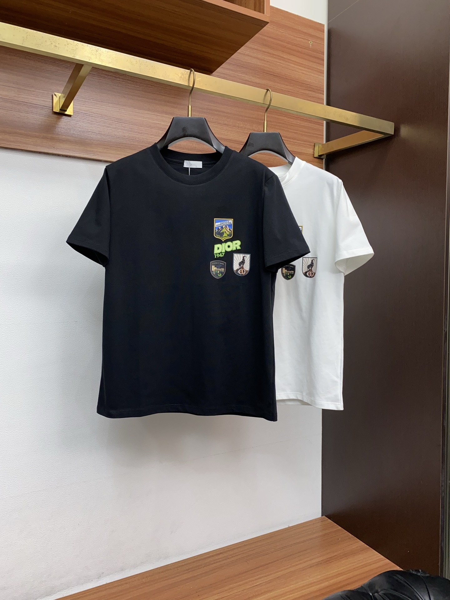 迪奥 26SS春夏新款 纯棉质圆领短袖 男士基础款纯白专柜短袖T恤衫！贸易公司渠道稀出，同步官网发售！基