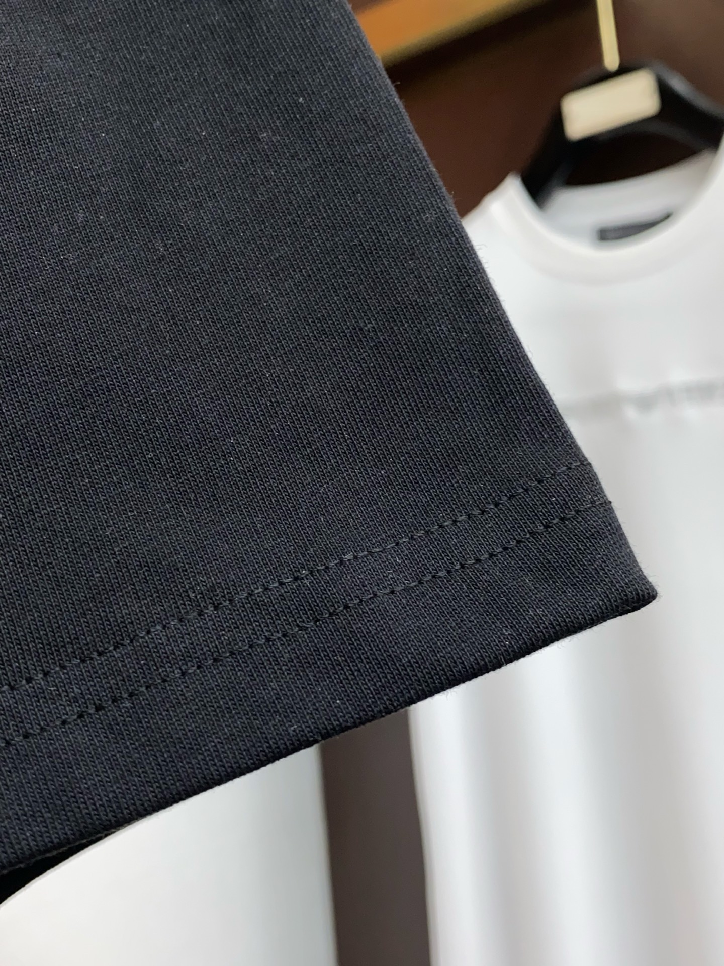 迪奥 26SS春夏新款 纯棉质圆领短袖 男士基础款纯白专柜短袖T恤衫！贸易公司渠道稀出，同步官网发售！基