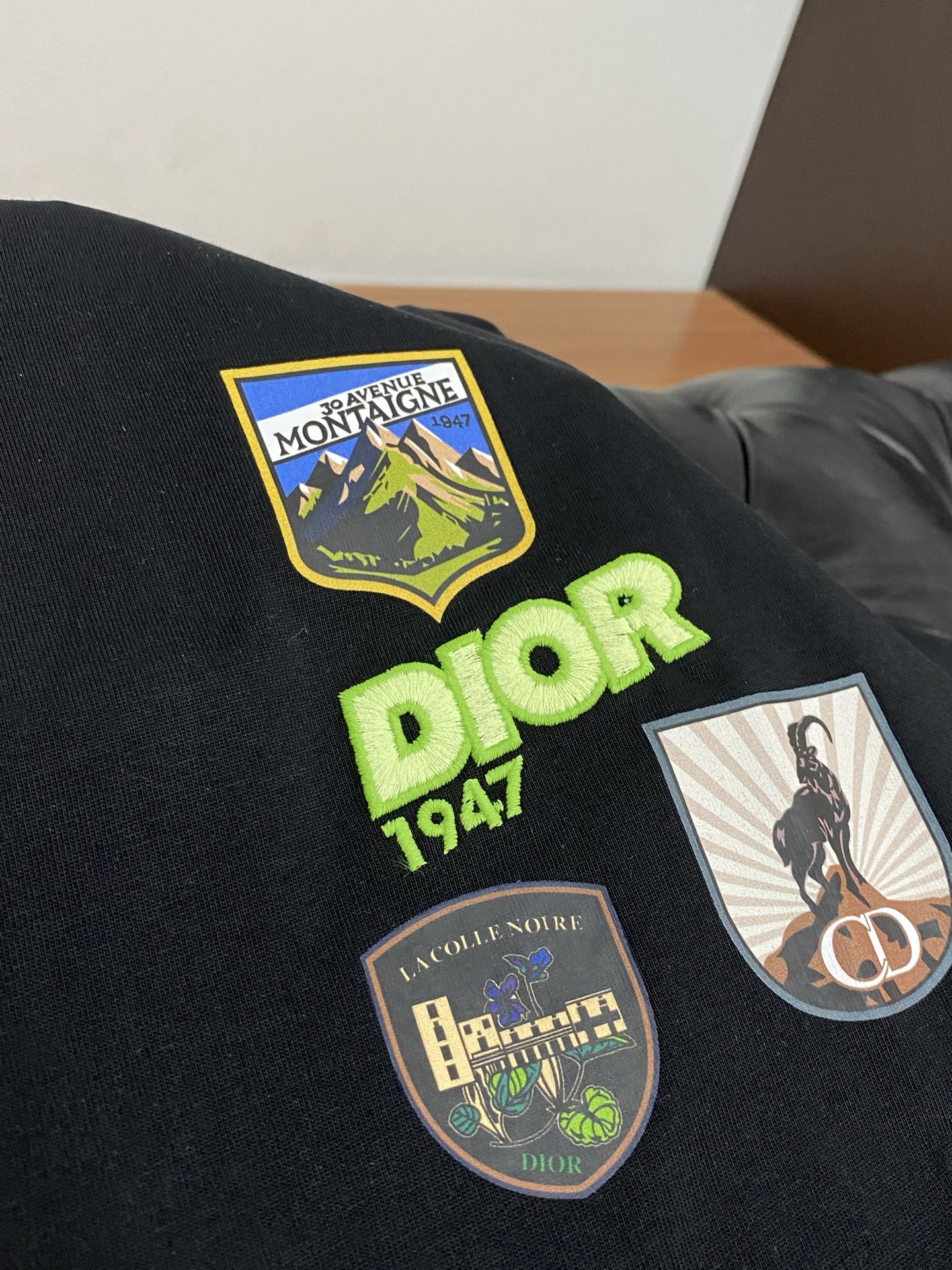 迪奥 26SS春夏新款 纯棉质圆领短袖 男士基础款纯白专柜短袖T恤衫！贸易公司渠道稀出，同步官网发售！基