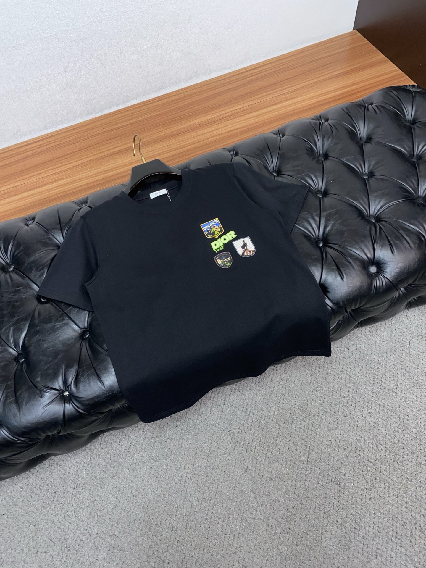 迪奥 26SS春夏新款 纯棉质圆领短袖 男士基础款纯白专柜短袖T恤衫！贸易公司渠道稀出，同步官网发售！基