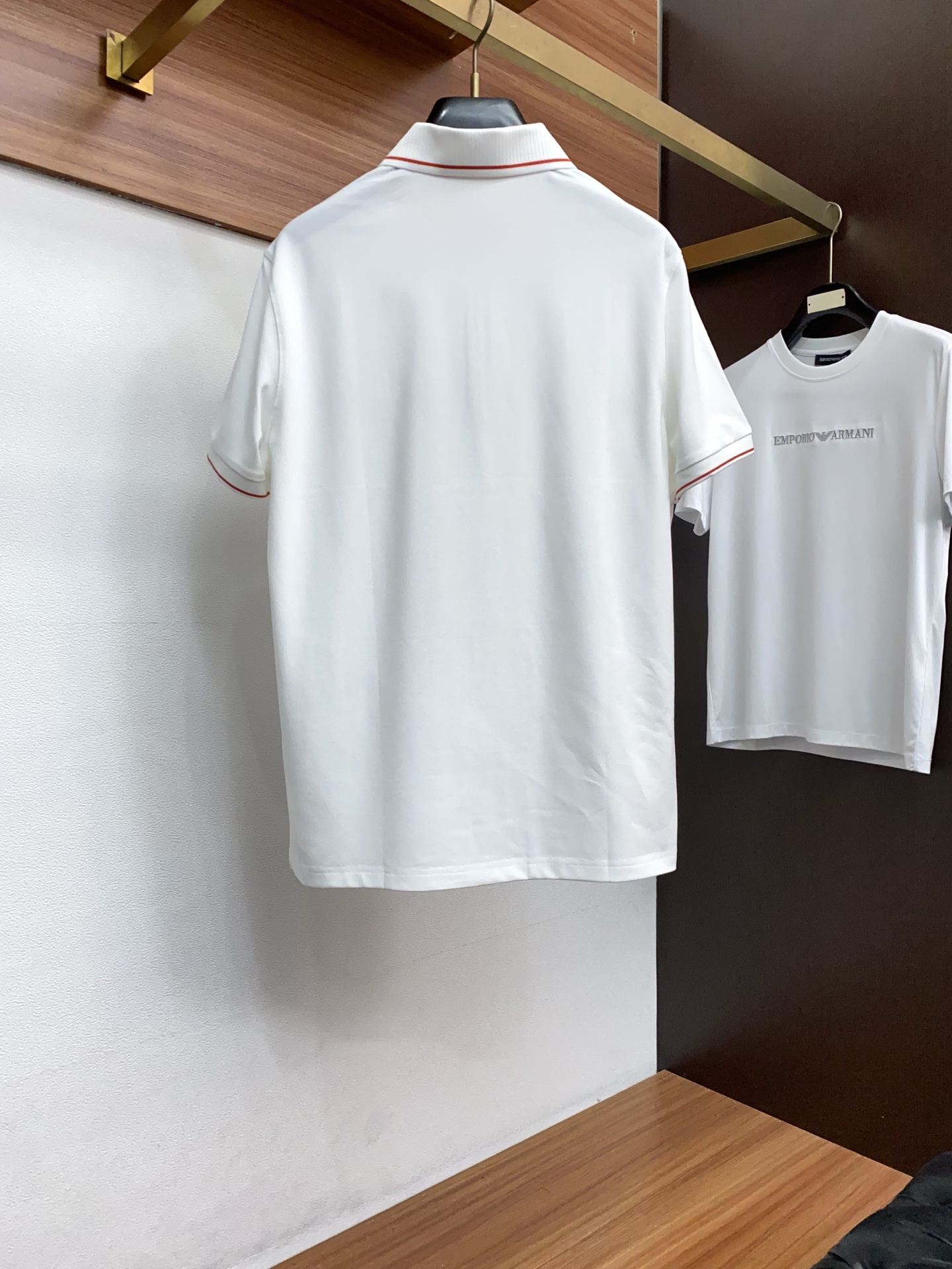 普拉达 2026s经典时尚翻领 Polo衫短袖 ，贸易公司渠道订单，简约大气，时尚百搭，品相更是无法挑剔