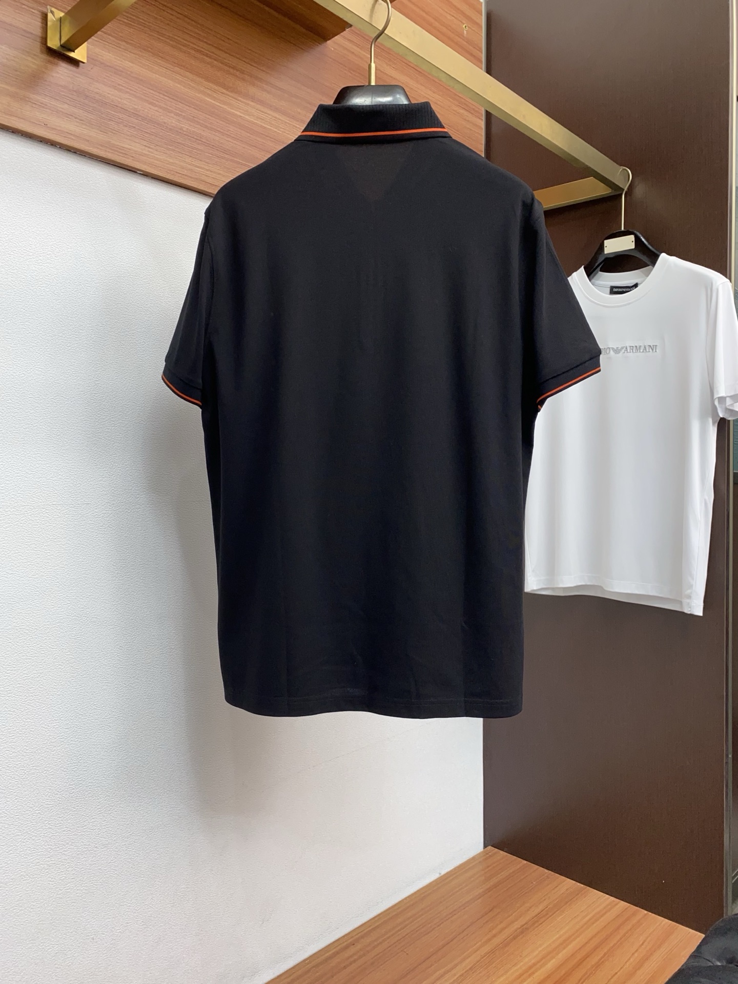 普拉达 2026s经典时尚翻领 Polo衫短袖 ，贸易公司渠道订单，简约大气，时尚百搭，品相更是无法挑剔