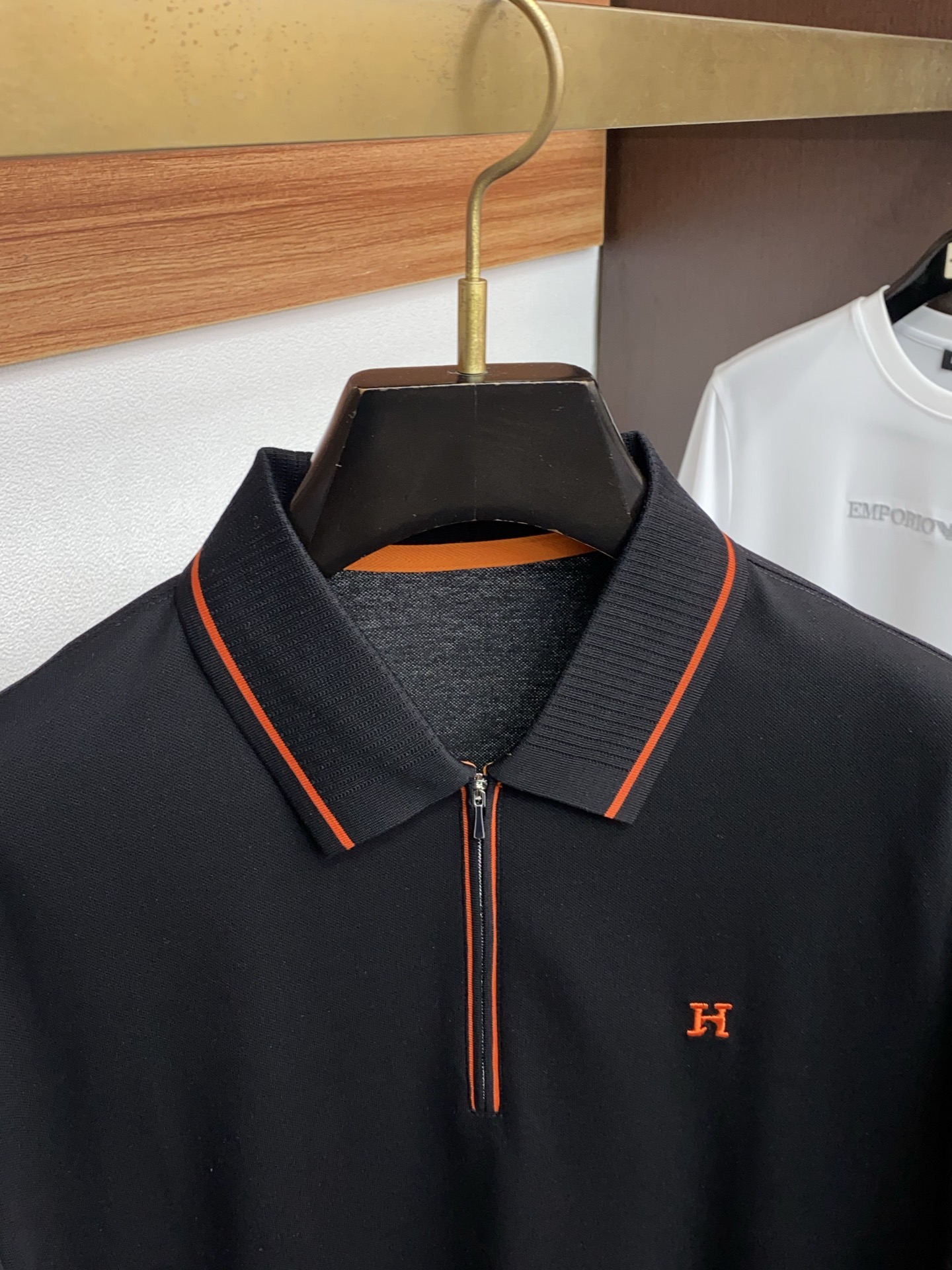 普拉达 2026s经典时尚翻领 Polo衫短袖 ，贸易公司渠道订单，简约大气，时尚百搭，品相更是无法挑剔