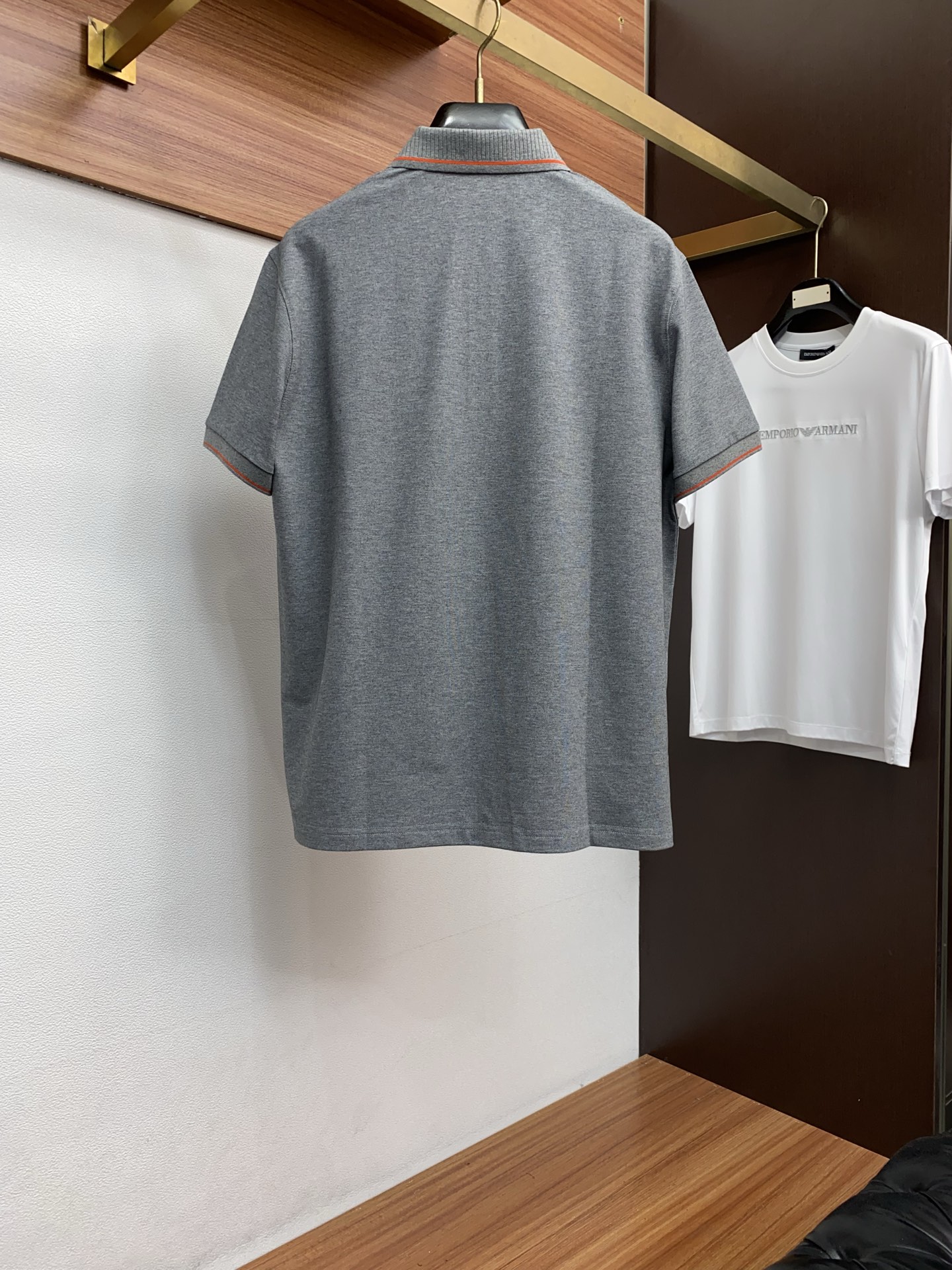 普拉达 2026s经典时尚翻领 Polo衫短袖 ，贸易公司渠道订单，简约大气，时尚百搭，品相更是无法挑剔