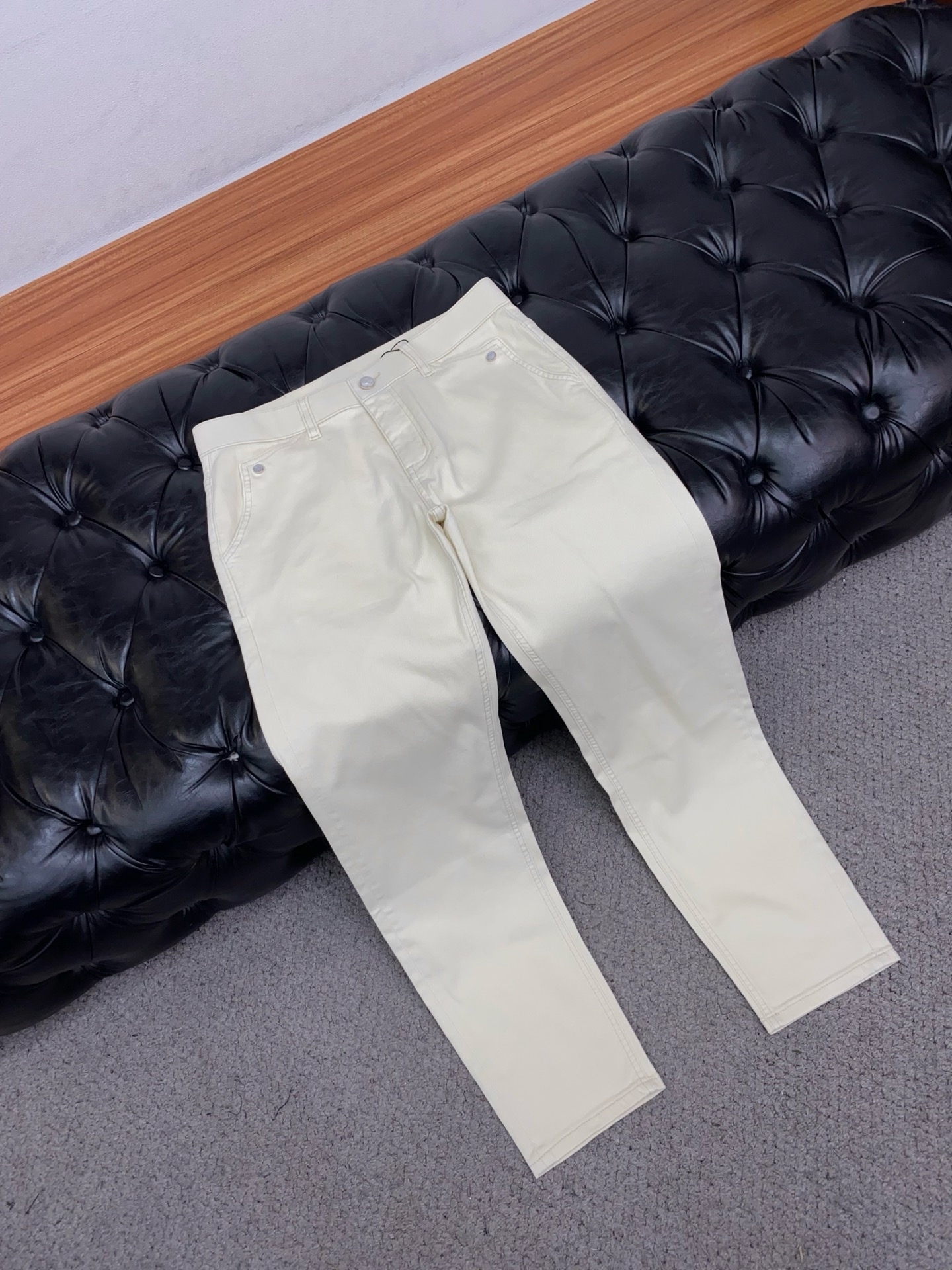 Loro Piana 诺悠翩雅 高端定制、2026早春最新款牛仔裤 柜台同步发售 原版定制复刻 客供五金