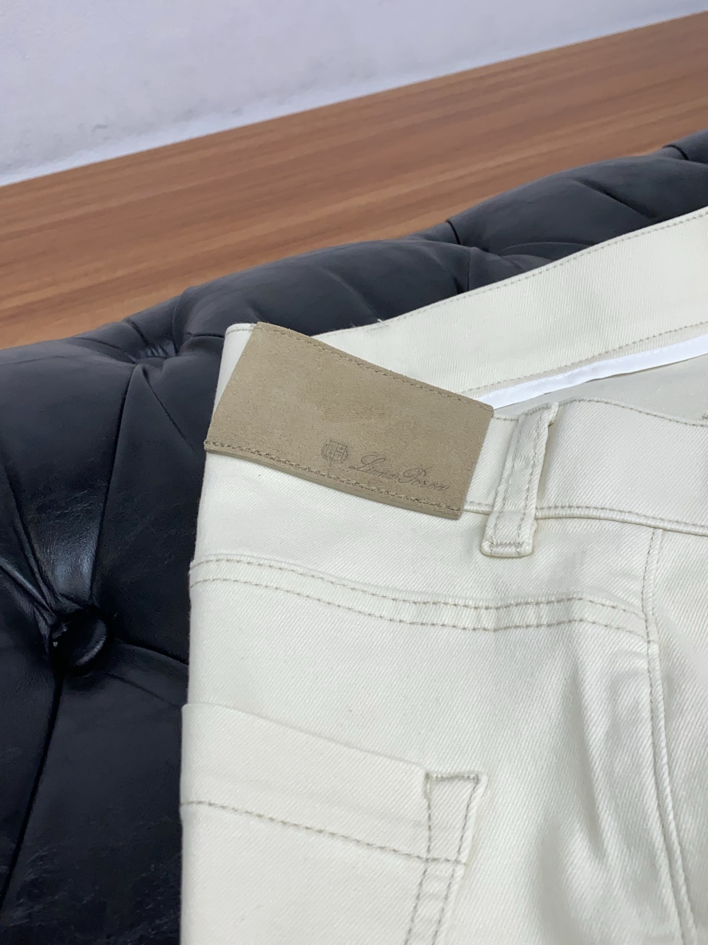 Loro Piana 诺悠翩雅 高端定制、2026早春最新款牛仔裤 柜台同步发售 原版定制复刻 客供五金