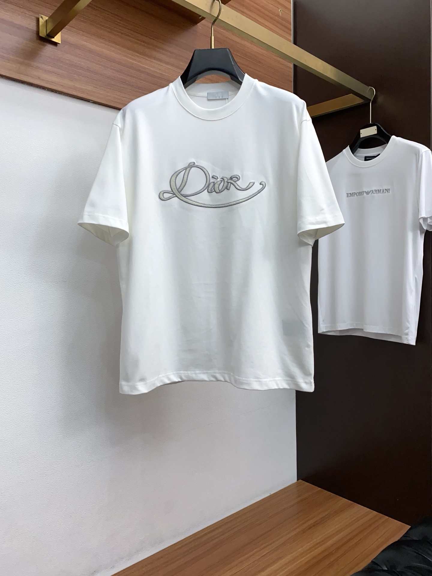 迪奥 2026新款AW新品，时尚休闲打短袖 专柜同步有售，定制长绒棉面料，工艺极度复杂，视觉相当雅致时髦