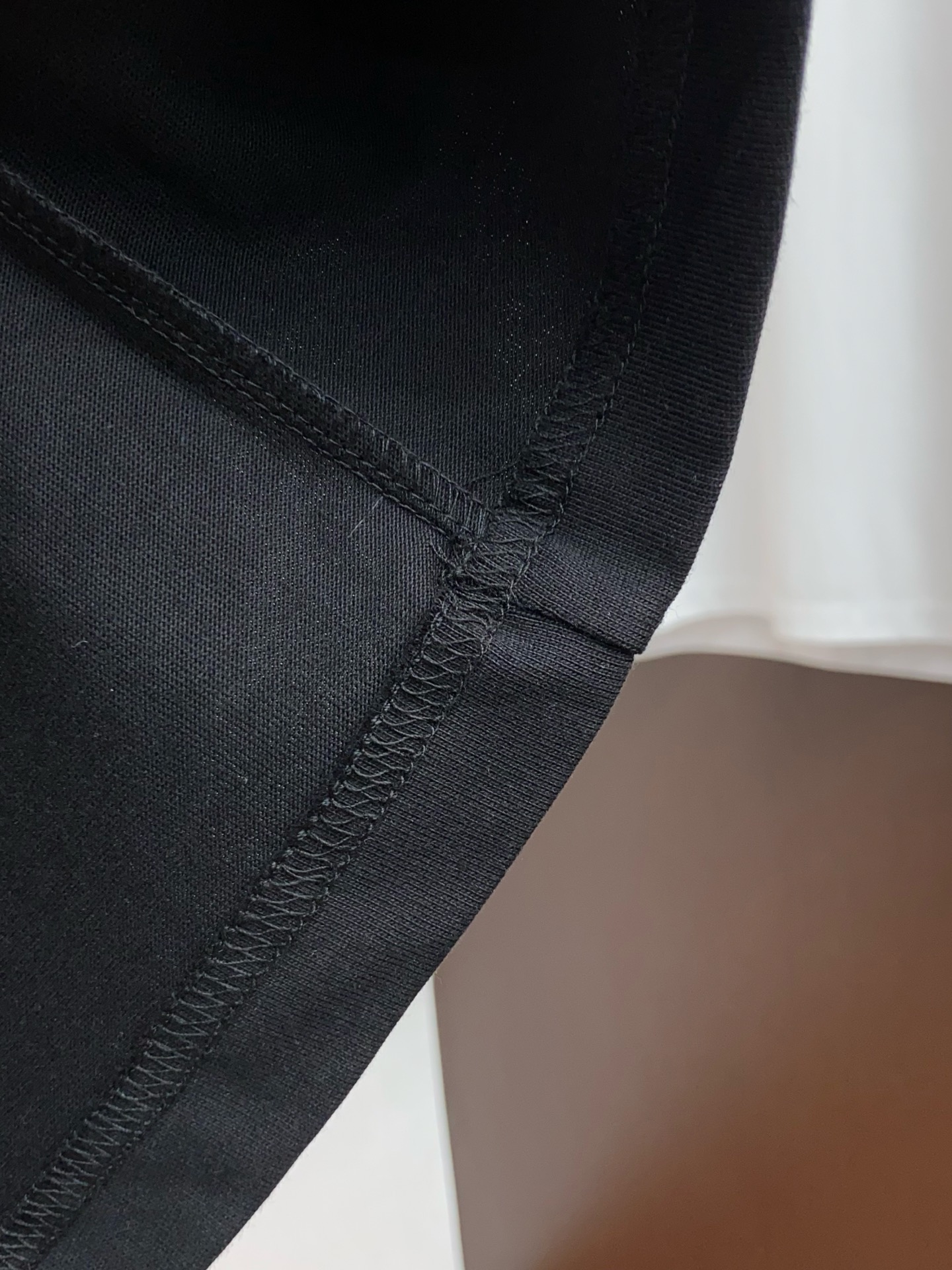 迪奥 2026新款AW新品，时尚休闲打短袖 专柜同步有售，定制长绒棉面料，工艺极度复杂，视觉相当雅致时髦