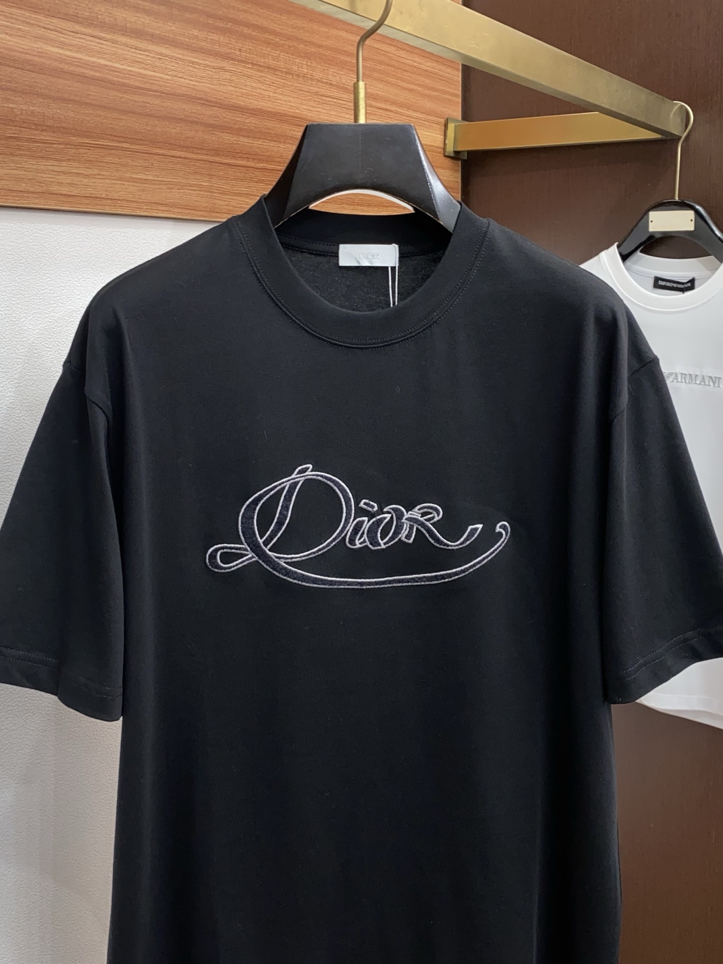 迪奥 2026新款AW新品，时尚休闲打短袖 专柜同步有售，定制长绒棉面料，工艺极度复杂，视觉相当雅致时髦