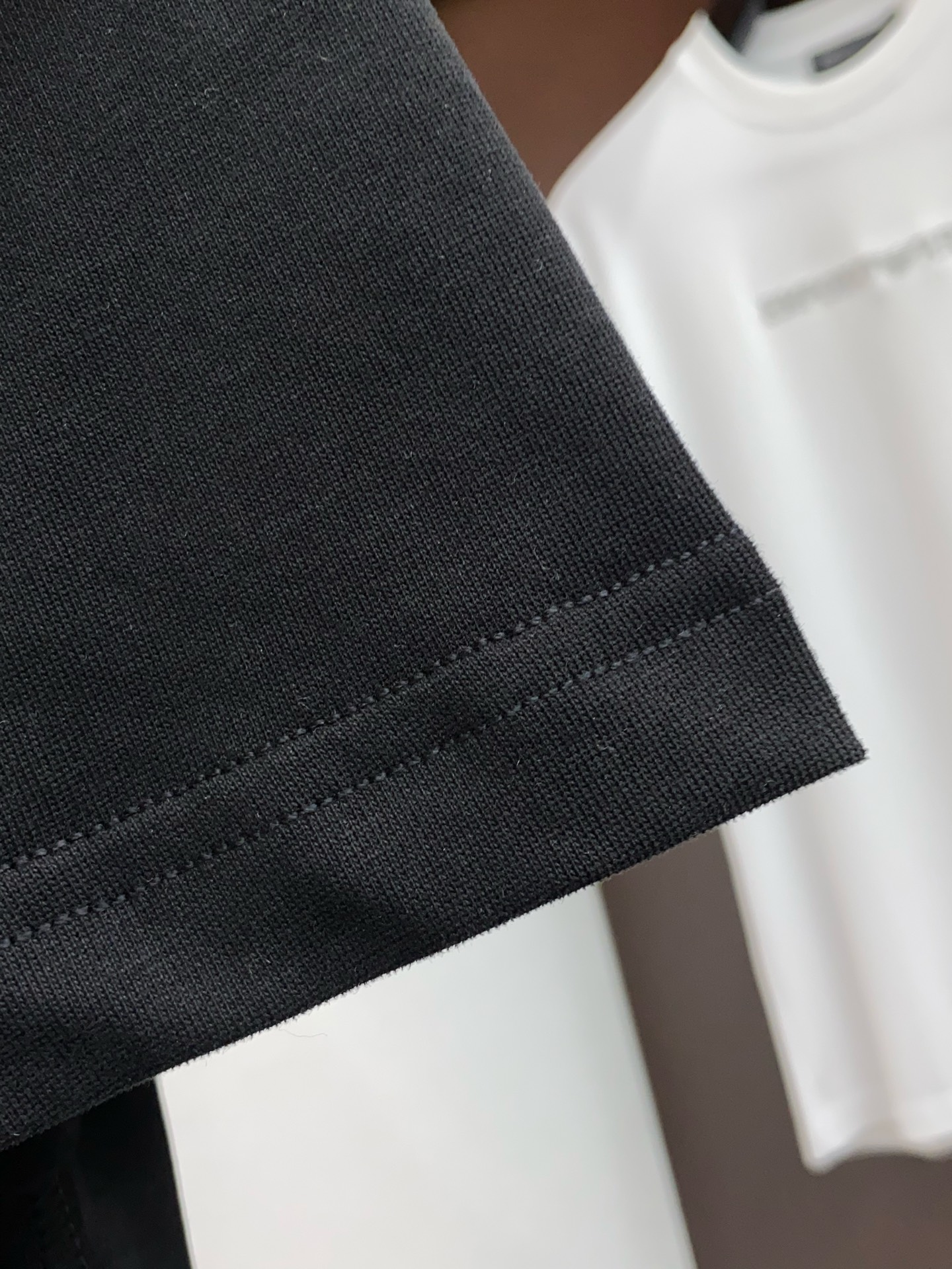 迪奥 2026新款AW新品，时尚休闲打短袖 专柜同步有售，定制长绒棉面料，工艺极度复杂，视觉相当雅致时髦