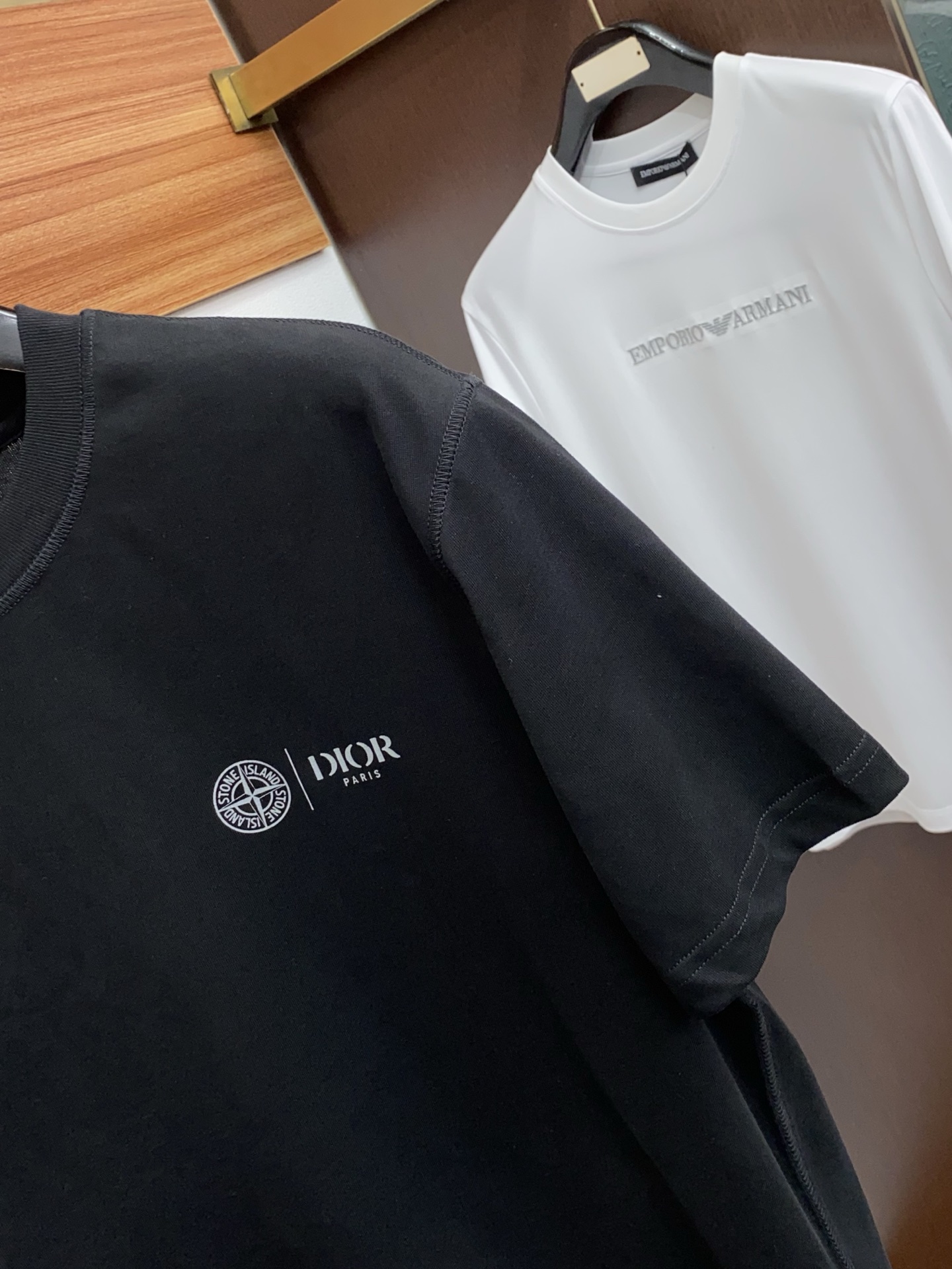 迪奥 2026新款AW新品，时尚休闲打短袖 专柜同步有售，定制长绒棉面料，工艺极度复杂，视觉相当雅致时髦