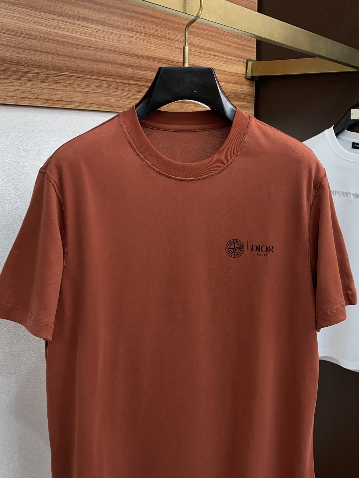 迪奥 2026新款AW新品，时尚休闲打短袖 专柜同步有售，定制长绒棉面料，工艺极度复杂，视觉相当雅致时髦