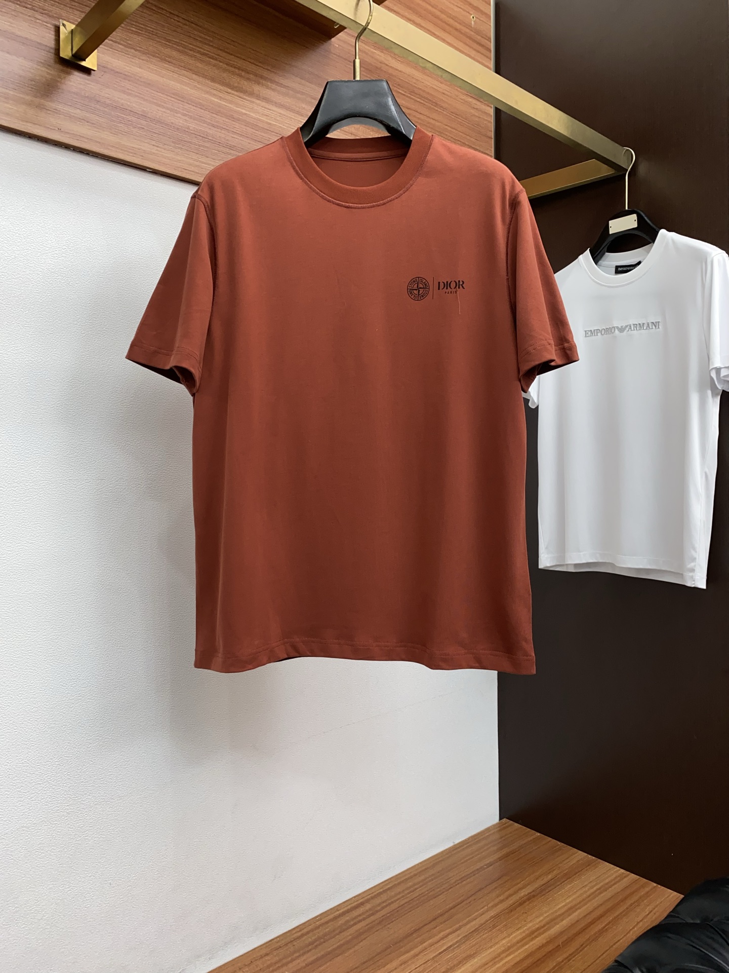 迪奥 2026新款AW新品，时尚休闲打短袖 专柜同步有售，定制长绒棉面料，工艺极度复杂，视觉相当雅致时髦