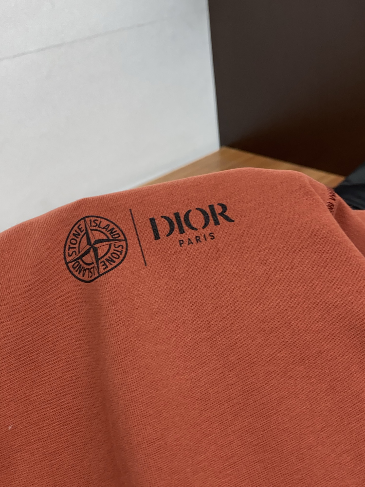 迪奥 2026新款AW新品，时尚休闲打短袖 专柜同步有售，定制长绒棉面料，工艺极度复杂，视觉相当雅致时髦