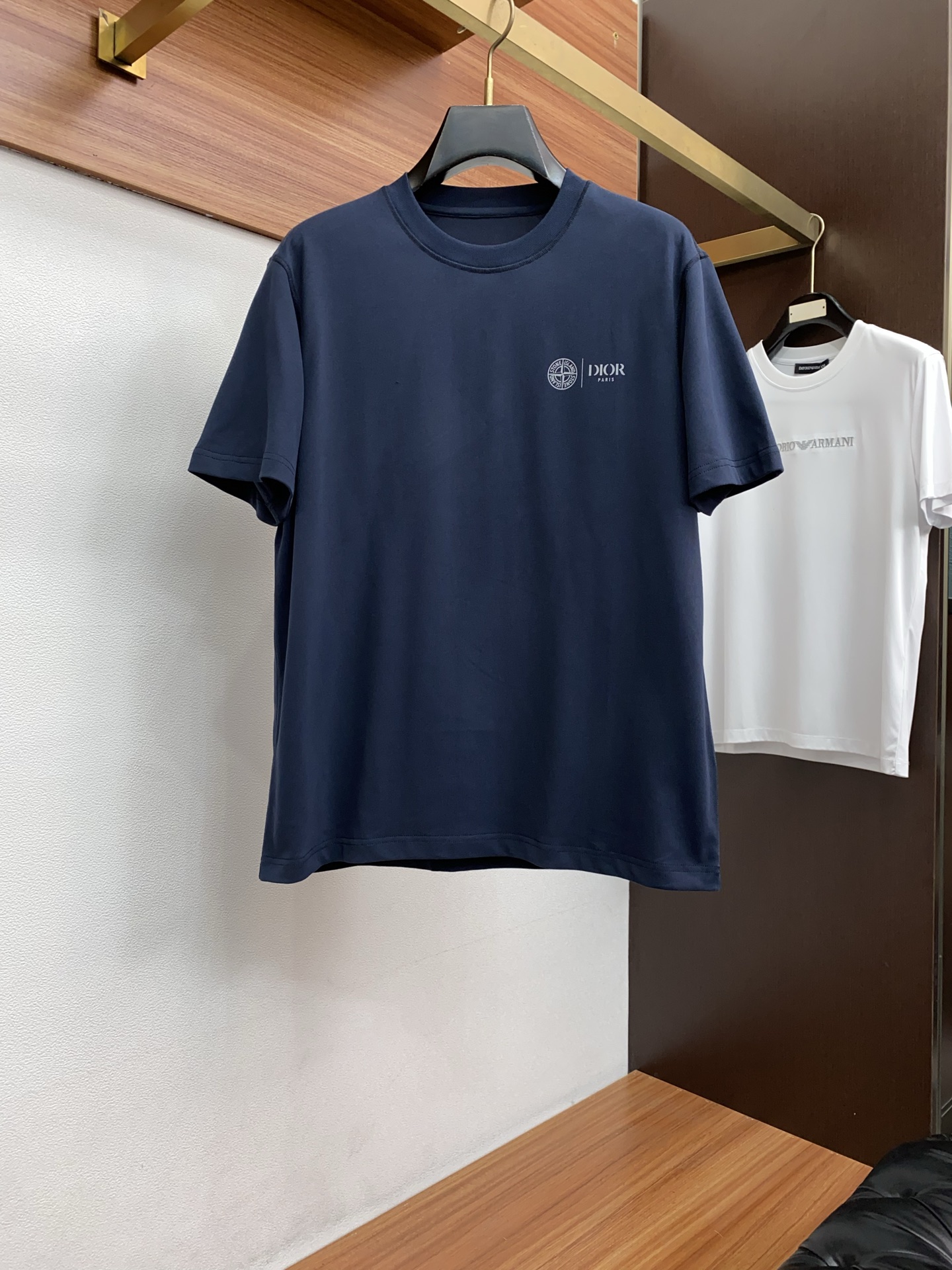 迪奥 2026新款AW新品，时尚休闲打短袖 专柜同步有售，定制长绒棉面料，工艺极度复杂，视觉相当雅致时髦