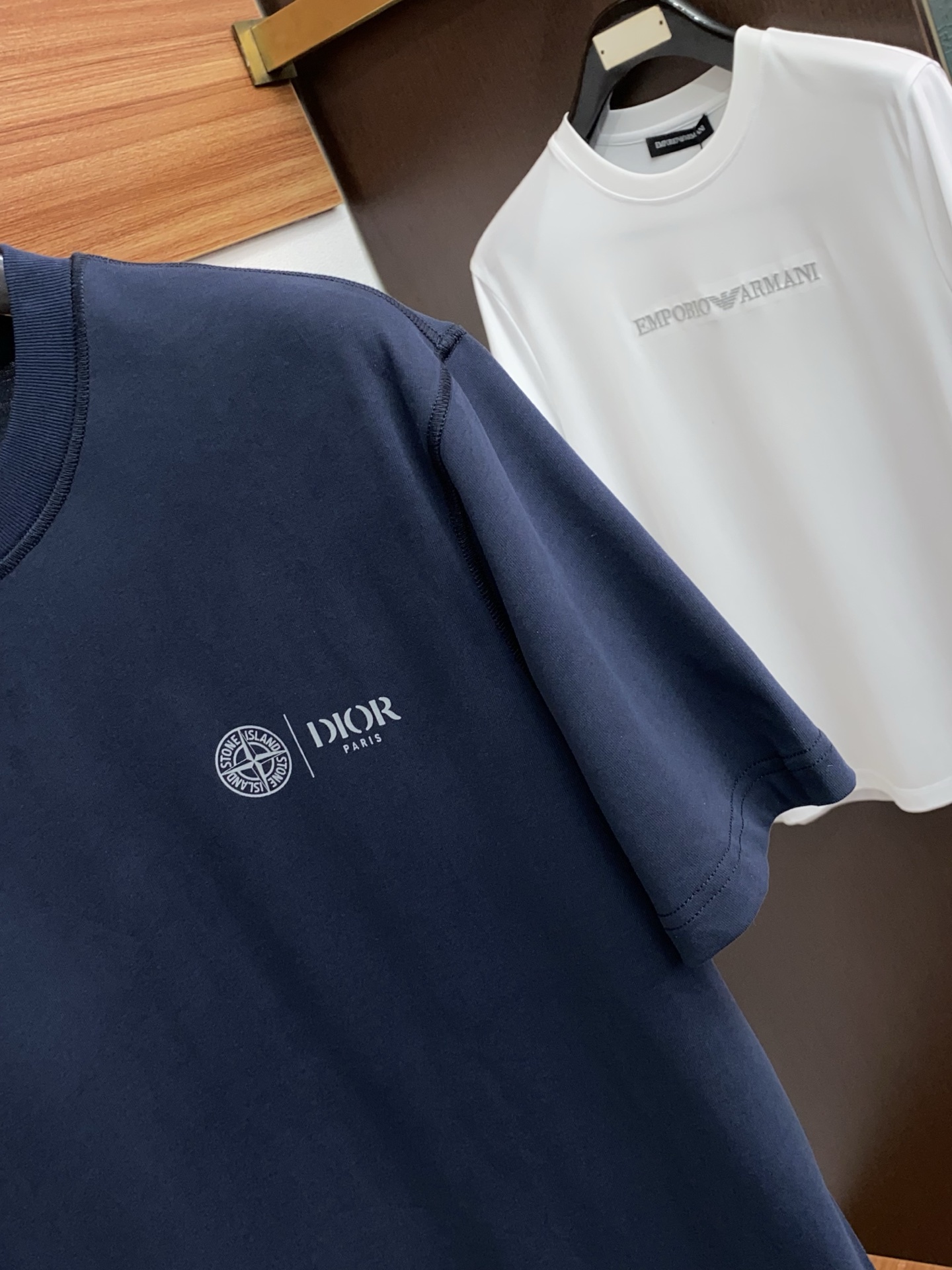 迪奥 2026新款AW新品，时尚休闲打短袖 专柜同步有售，定制长绒棉面料，工艺极度复杂，视觉相当雅致时髦