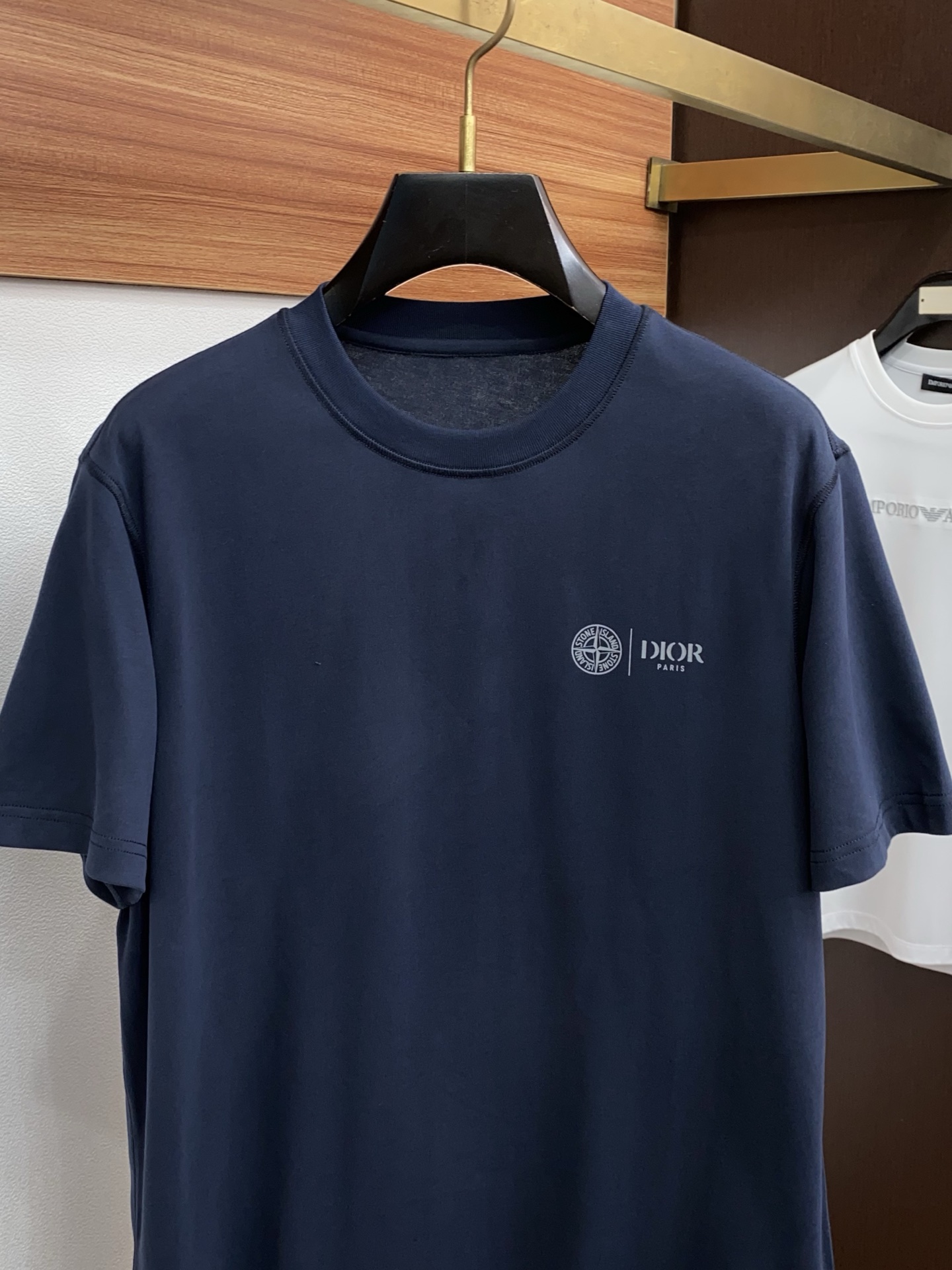 迪奥 2026新款AW新品，时尚休闲打短袖 专柜同步有售，定制长绒棉面料，工艺极度复杂，视觉相当雅致时髦
