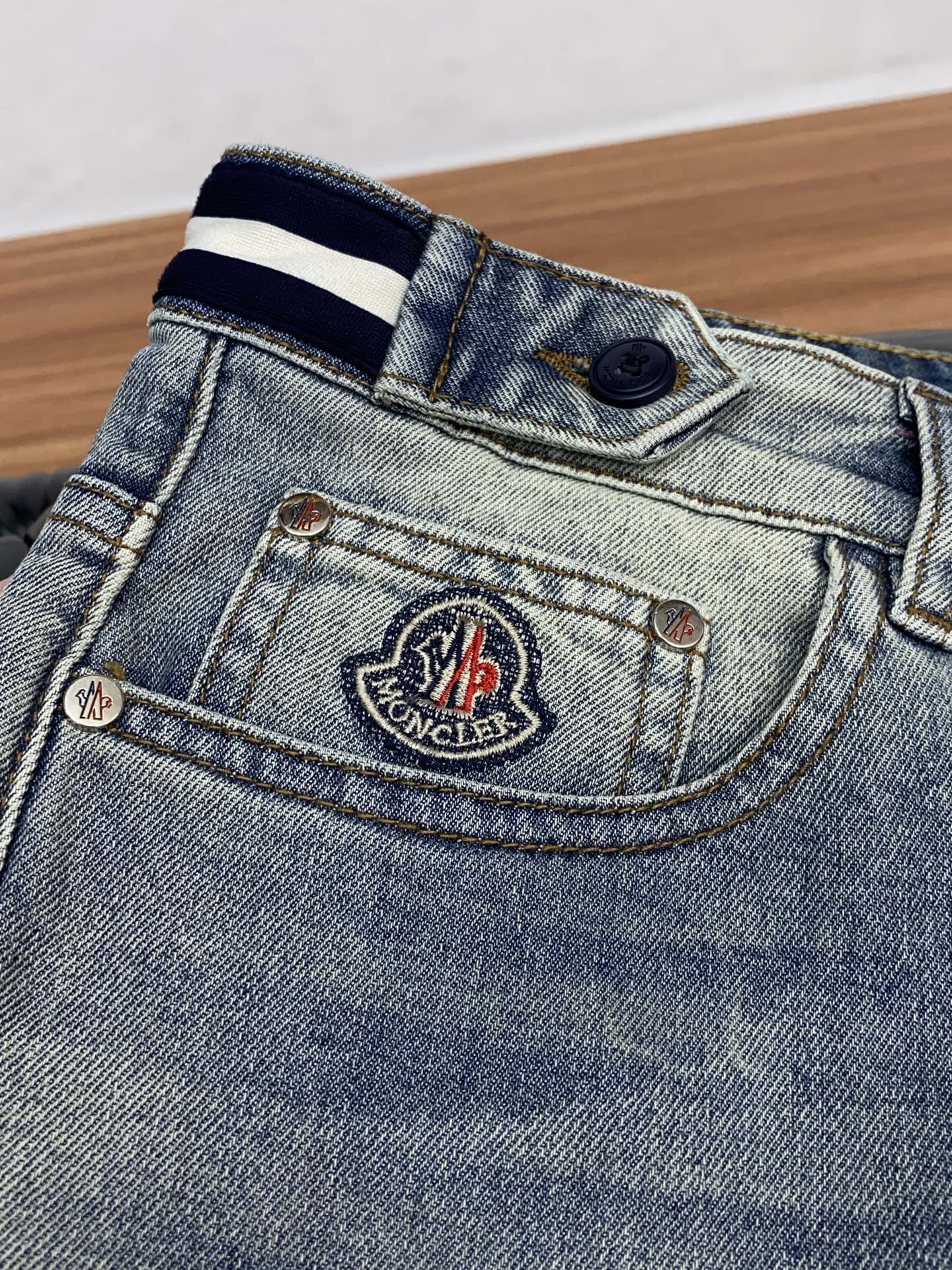 蒙口 2026ss春夏新款修身小直筒牛仔裤 完美洗水工艺 定制顶级五金logo 独家定制微弹面料 码数2