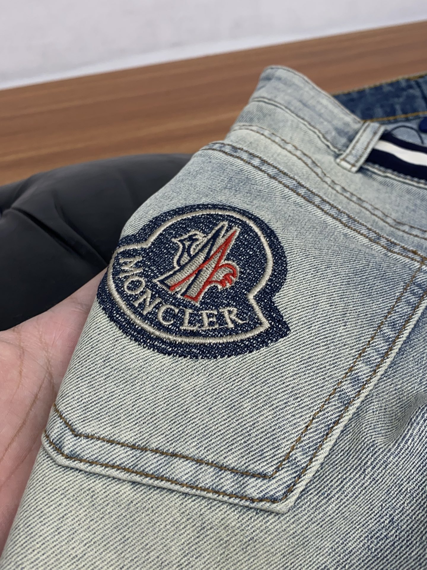 蒙口 2026ss春夏新款修身小直筒牛仔裤 完美洗水工艺 定制顶级五金logo 独家定制微弹面料 码数2