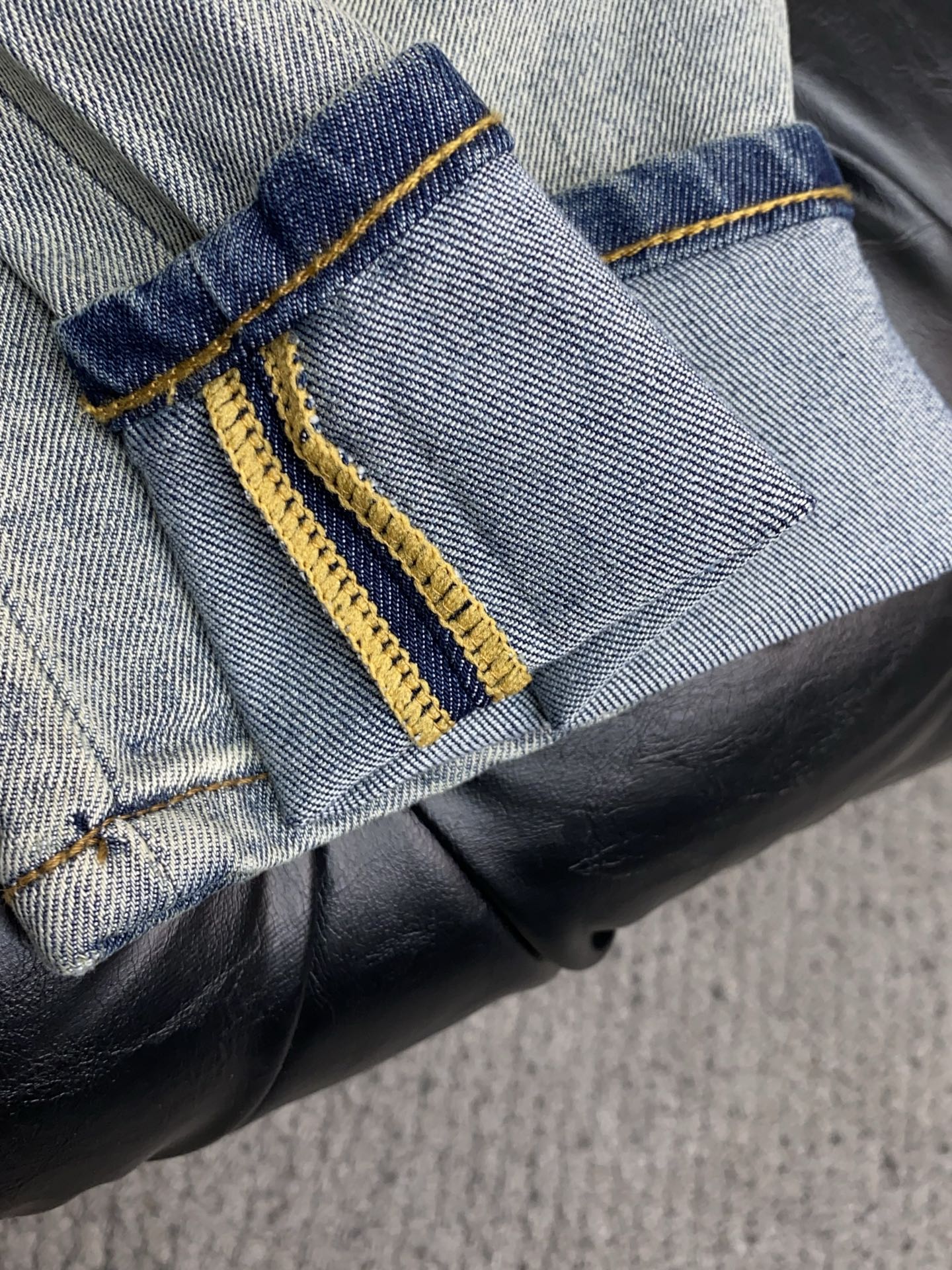 蒙口 2026ss春夏新款修身小直筒牛仔裤 完美洗水工艺 定制顶级五金logo 独家定制微弹面料 码数2