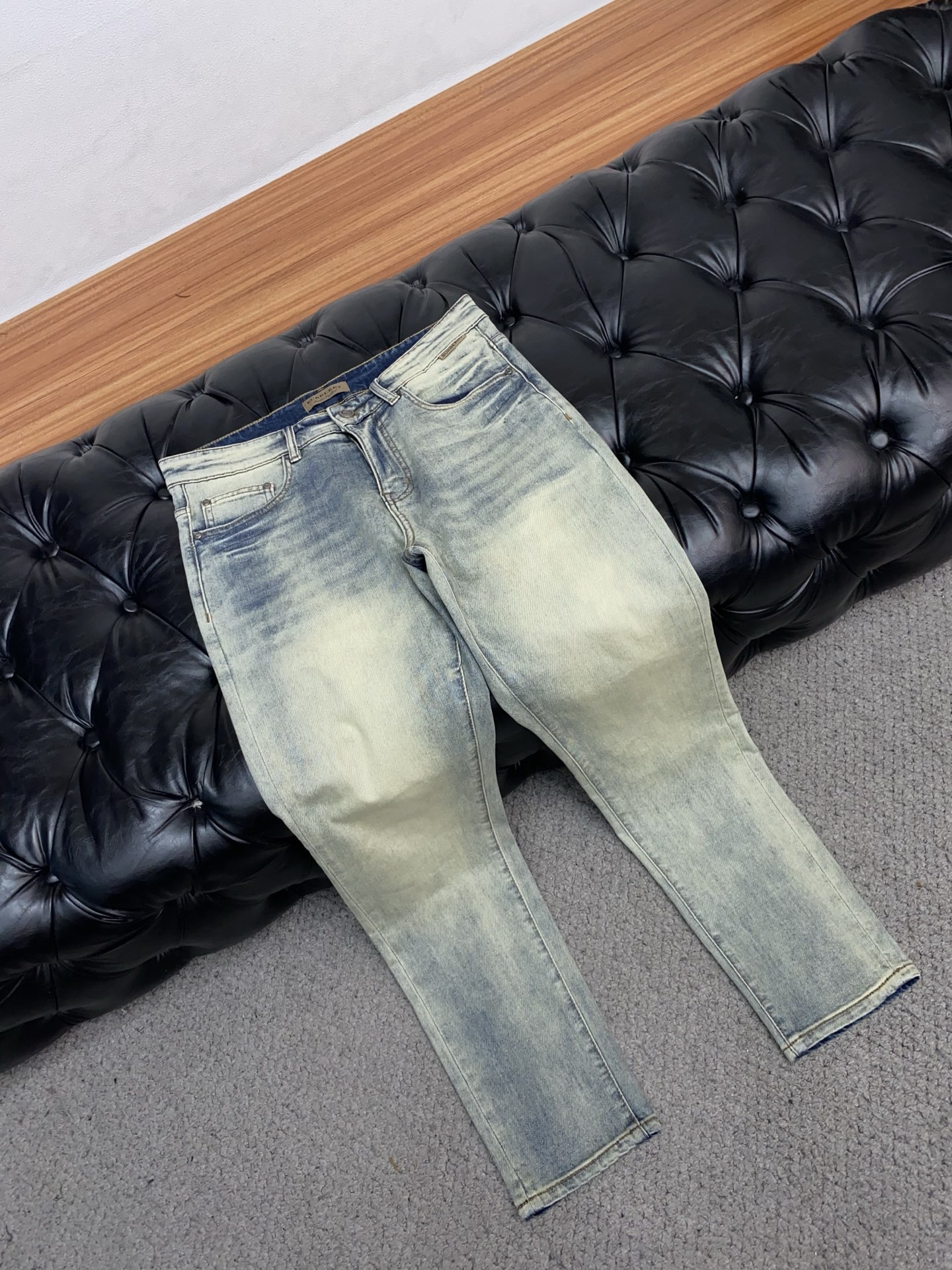 巴宝莉 2026ss春夏新款修身小直筒牛仔裤 完美洗水工艺 定制顶级五金logo 独家定制微弹面料 码数