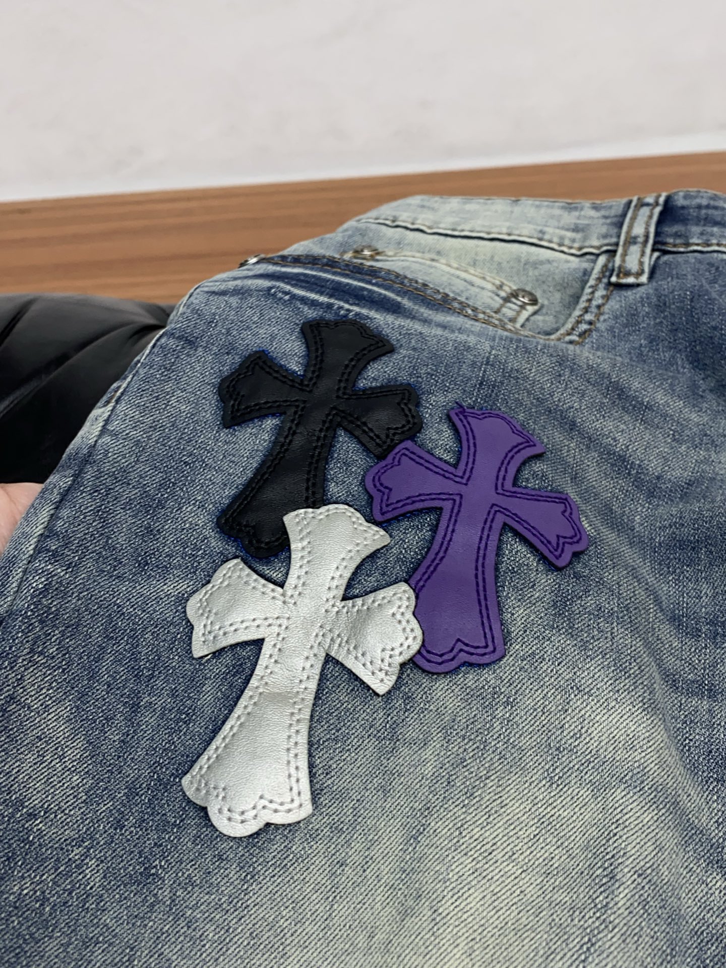 克罗心 2026ss春夏新款修身小直筒牛仔裤 完美洗水工艺 定制顶级五金logo 独家定制微弹面料 码数