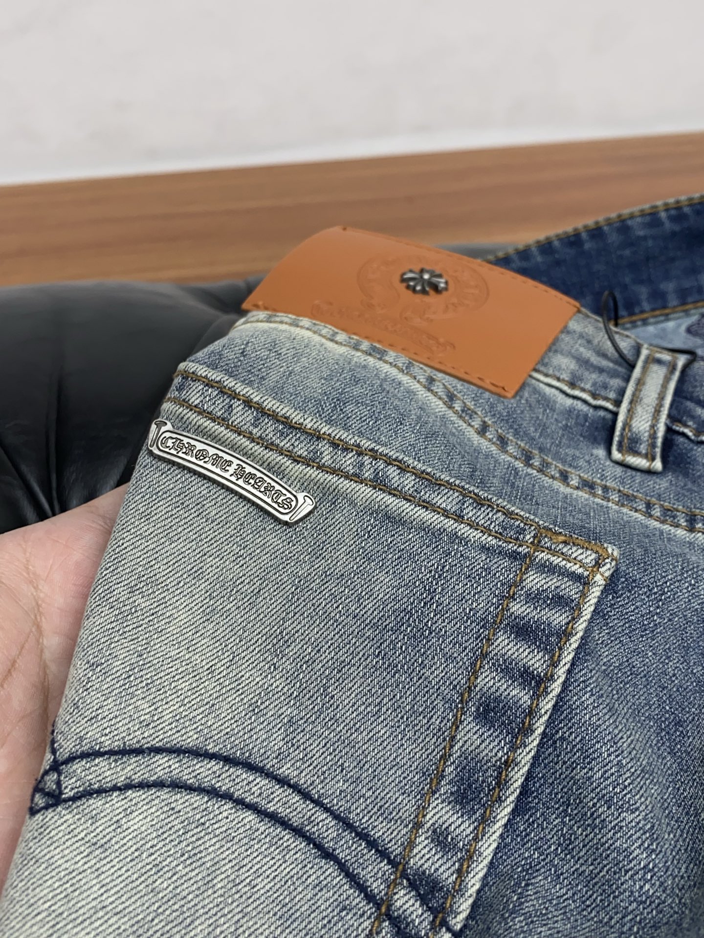 克罗心 2026ss春夏新款修身小直筒牛仔裤 完美洗水工艺 定制顶级五金logo 独家定制微弹面料 码数