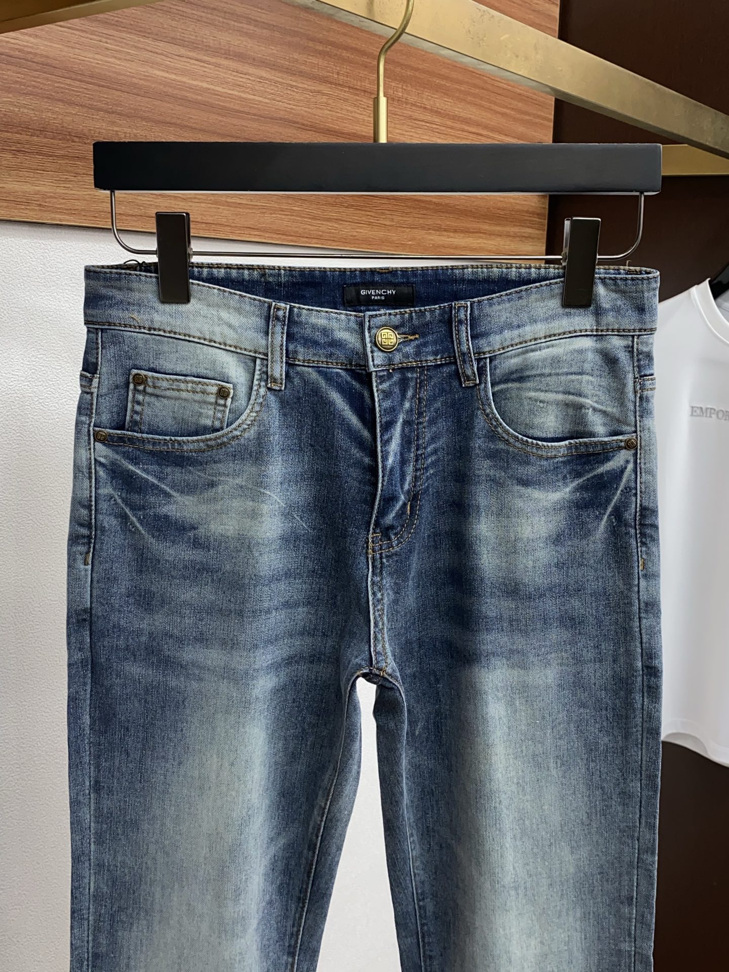 纪梵希 2026ss春夏新款修身小直筒牛仔裤 完美洗水工艺 定制顶级五金logo 独家定制微弹面料 码数