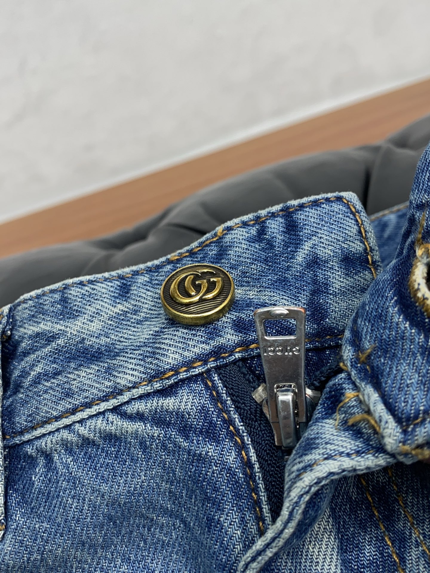 古奇 2026ss春夏新款修身小直筒牛仔裤 完美洗水工艺 定制顶级五金logo 独家定制微弹面料 码数2