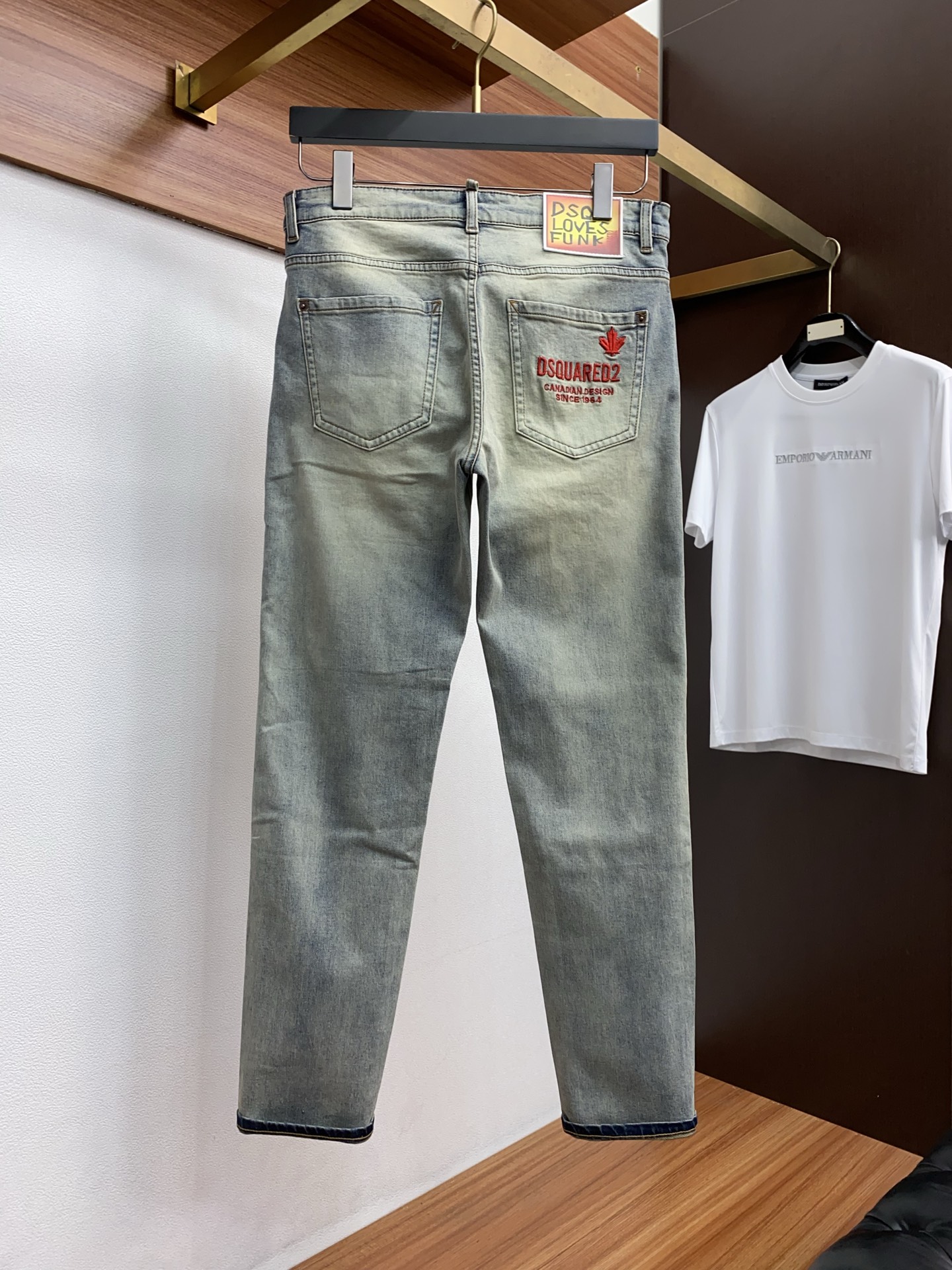 D2 2026ss春夏新款修身小直筒牛仔裤 完美洗水工艺 定制顶级五金logo 独家定制微弹面料 码数2