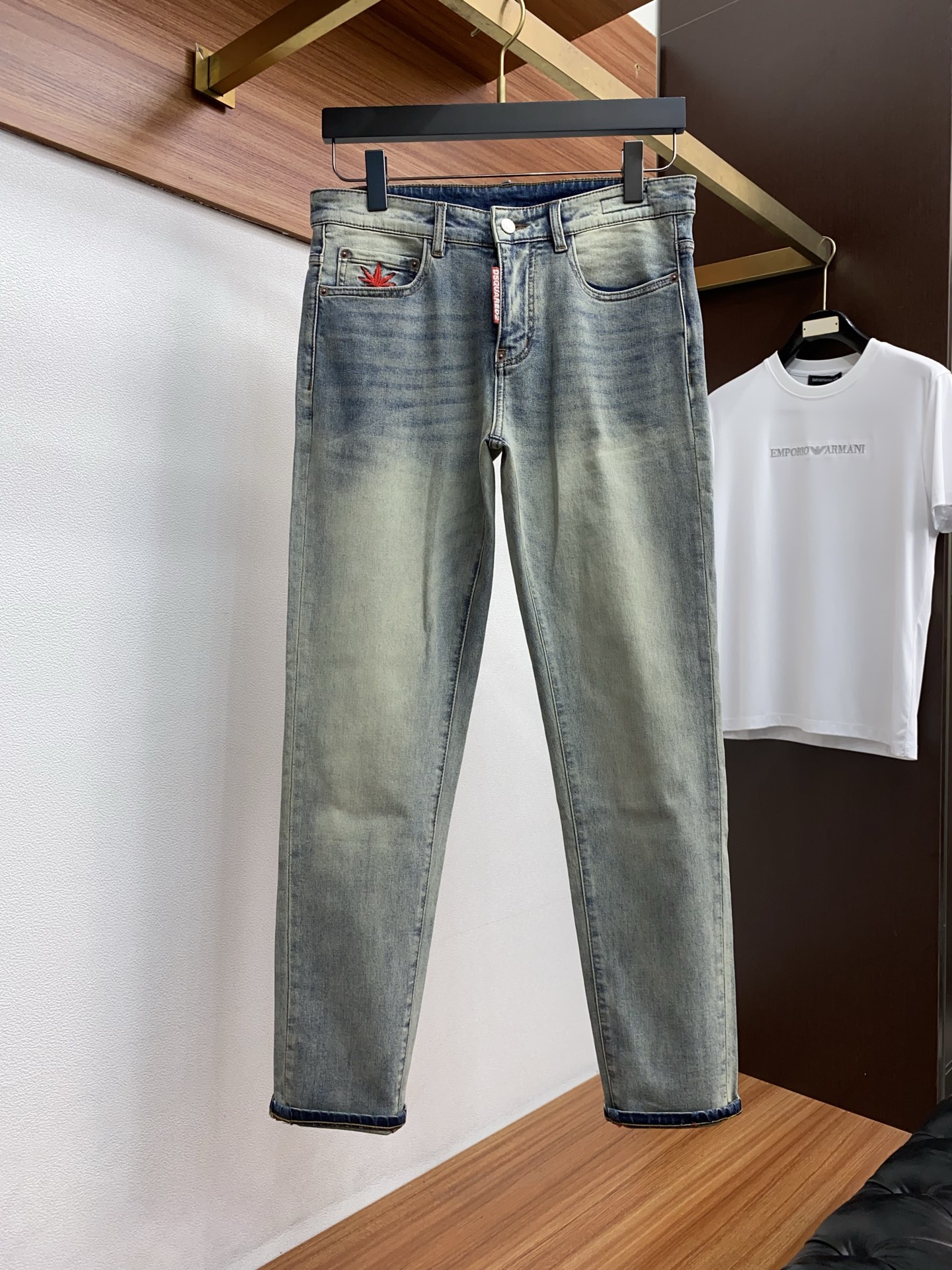 D2 2026ss春夏新款修身小直筒牛仔裤 完美洗水工艺 定制顶级五金logo 独家定制微弹面料 码数2