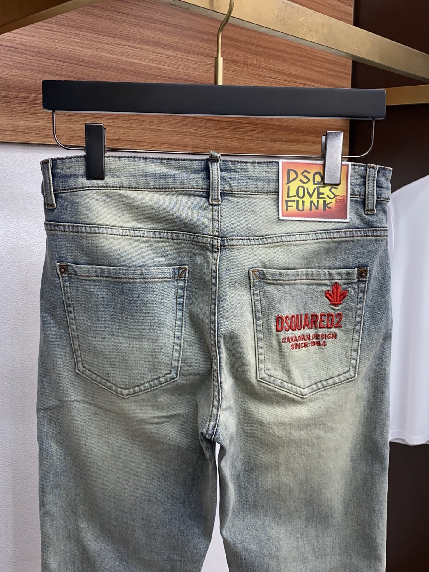 D2 2026ss春夏新款修身小直筒牛仔裤 完美洗水工艺 定制顶级五金logo 独家定制微弹面料 码数2