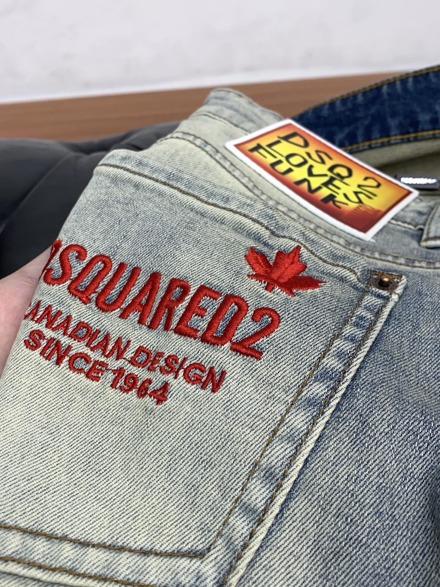 D2 2026ss春夏新款修身小直筒牛仔裤 完美洗水工艺 定制顶级五金logo 独家定制微弹面料 码数2